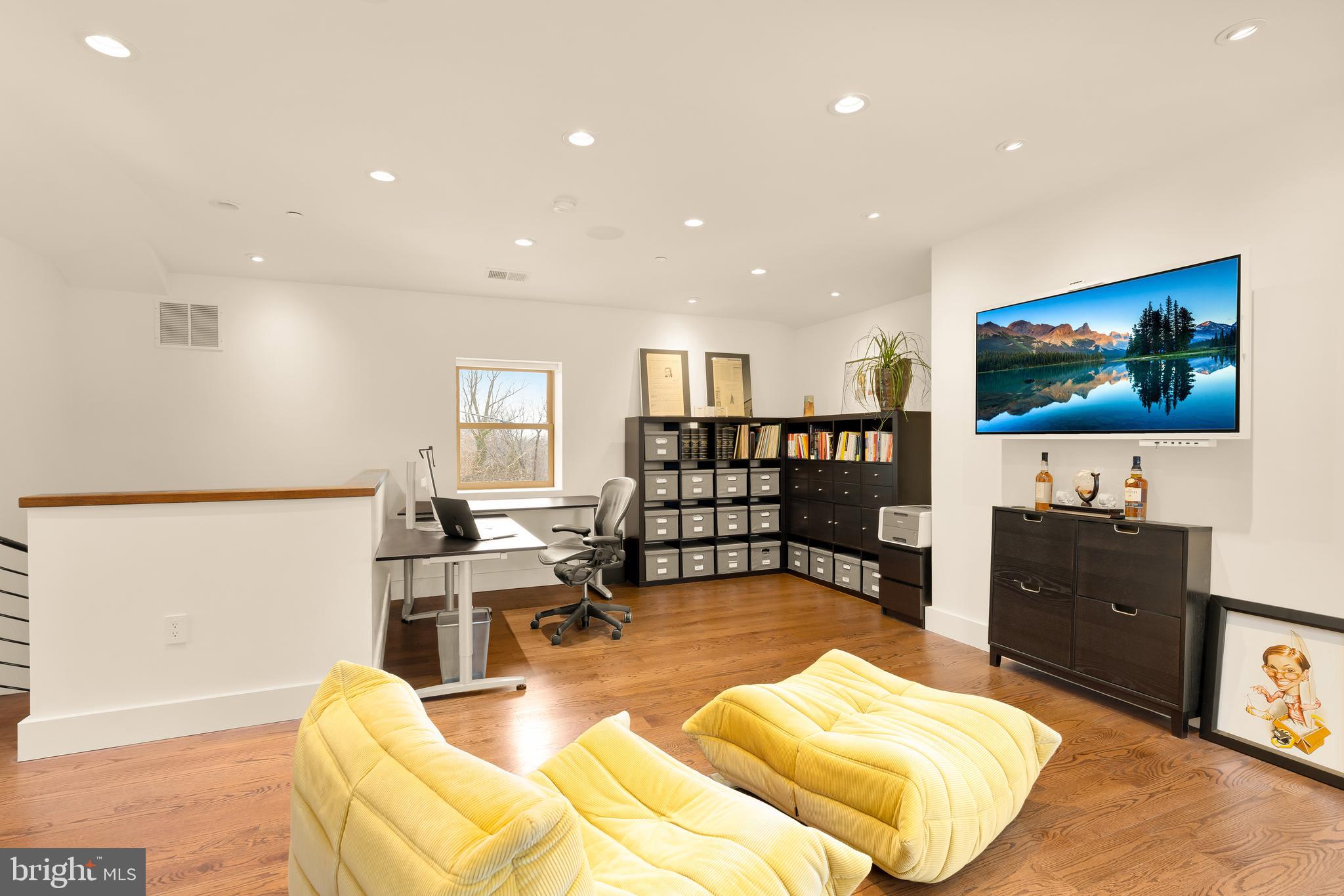 BETHESDA OUTSIDE - Residential