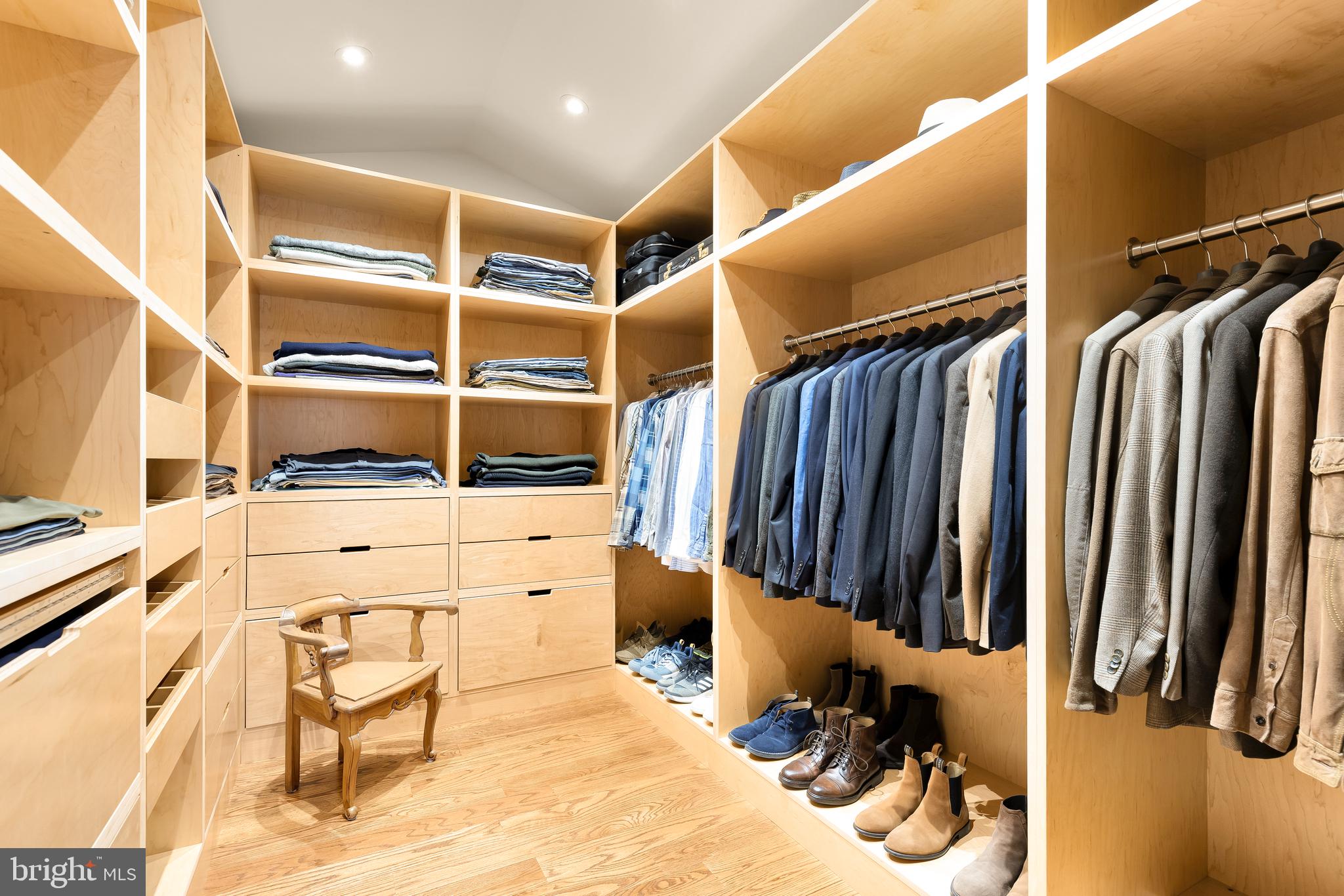 BETHESDA OUTSIDE - Residential