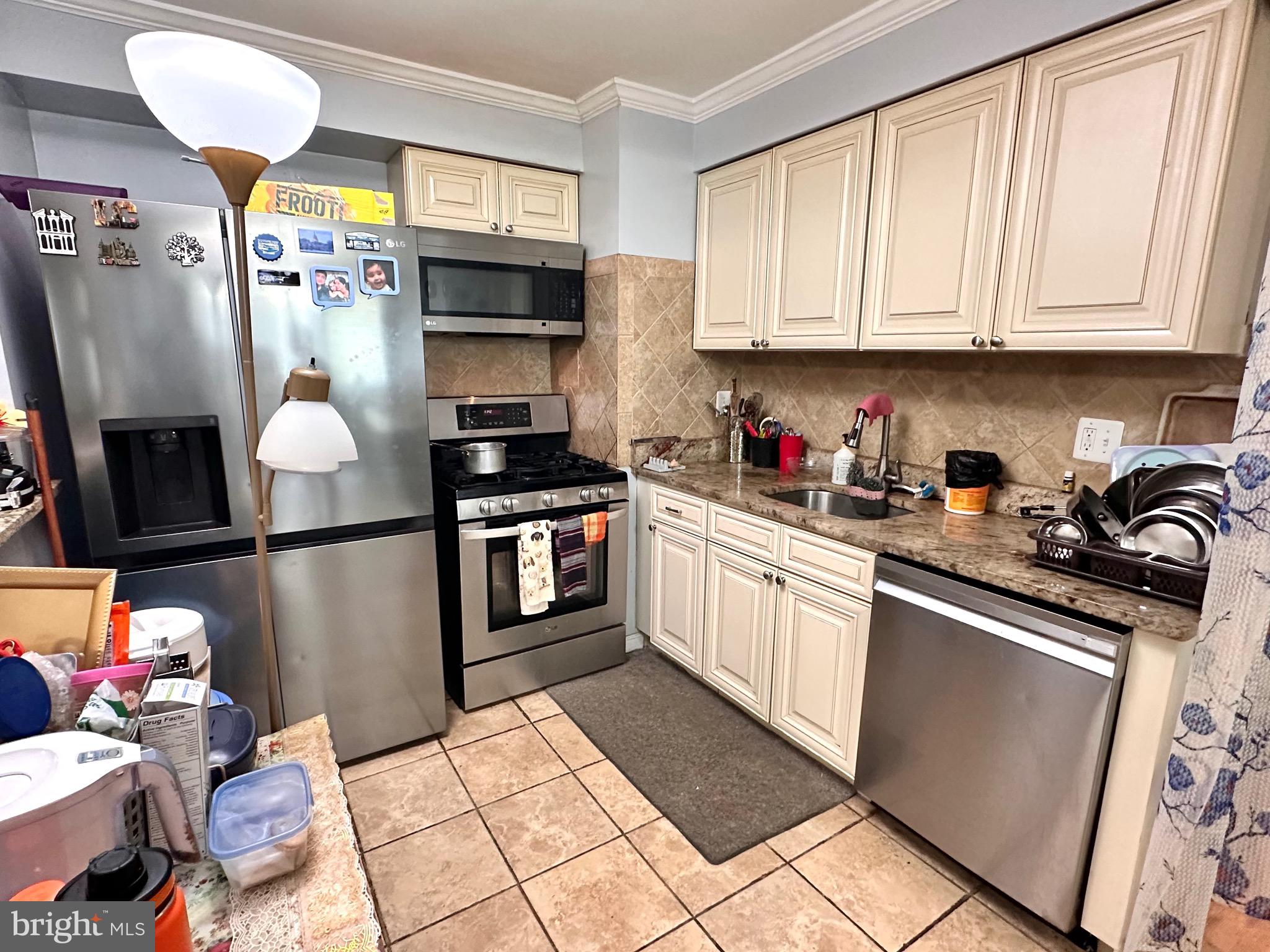 4415 BRIARWOOD COURT N 1