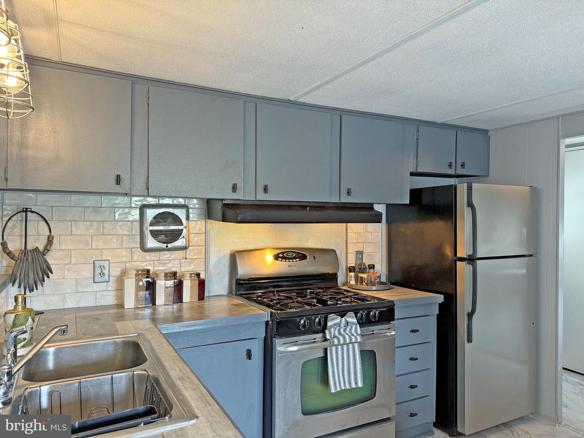 10 BRANCHWOOD CIRCLE A-18