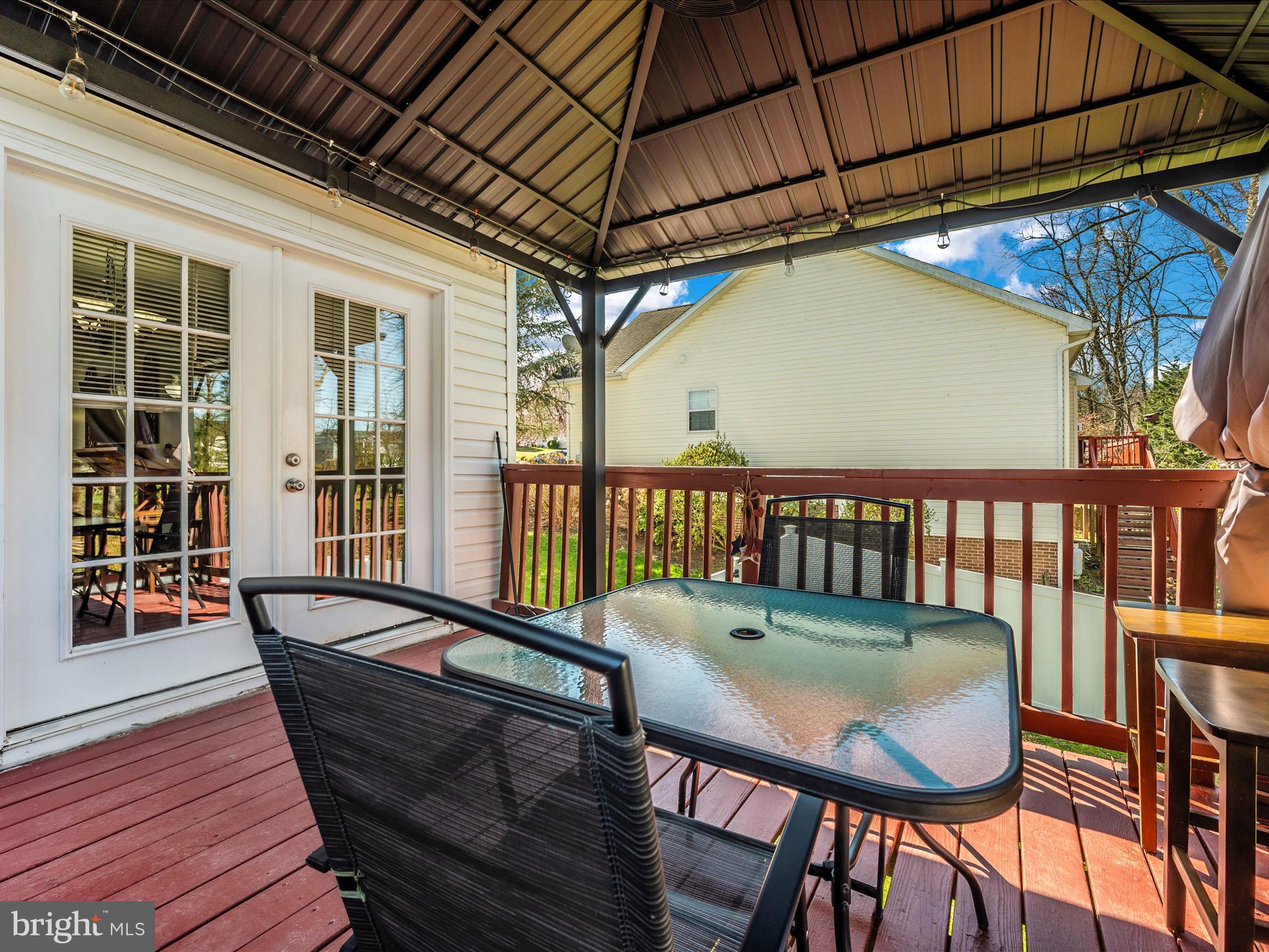 LAUREL RIDGE - Residential