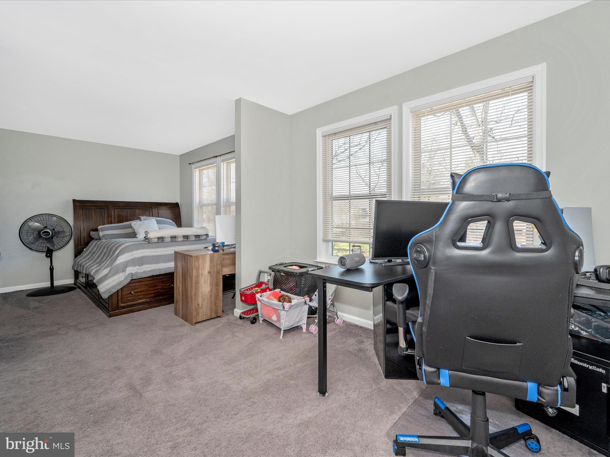 LAUREL RIDGE - Residential