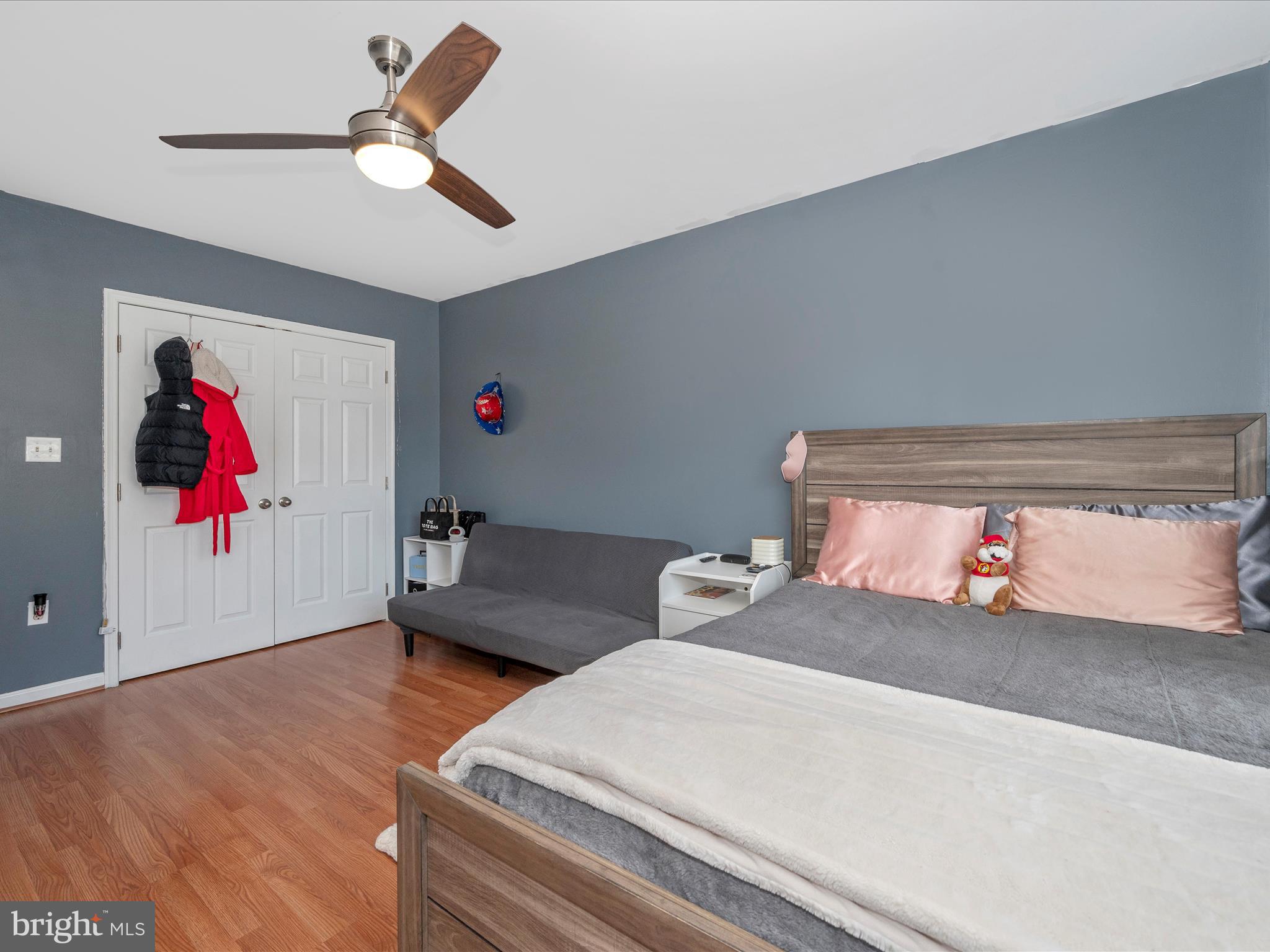 LAUREL RIDGE - Residential