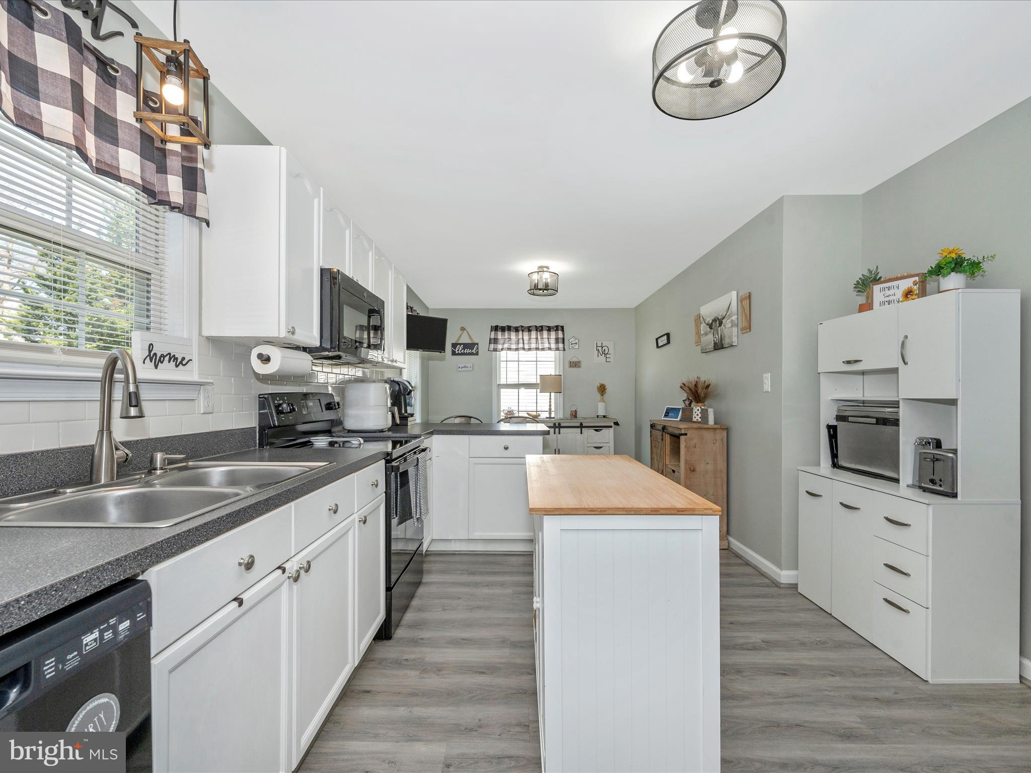 LAUREL RIDGE - Residential