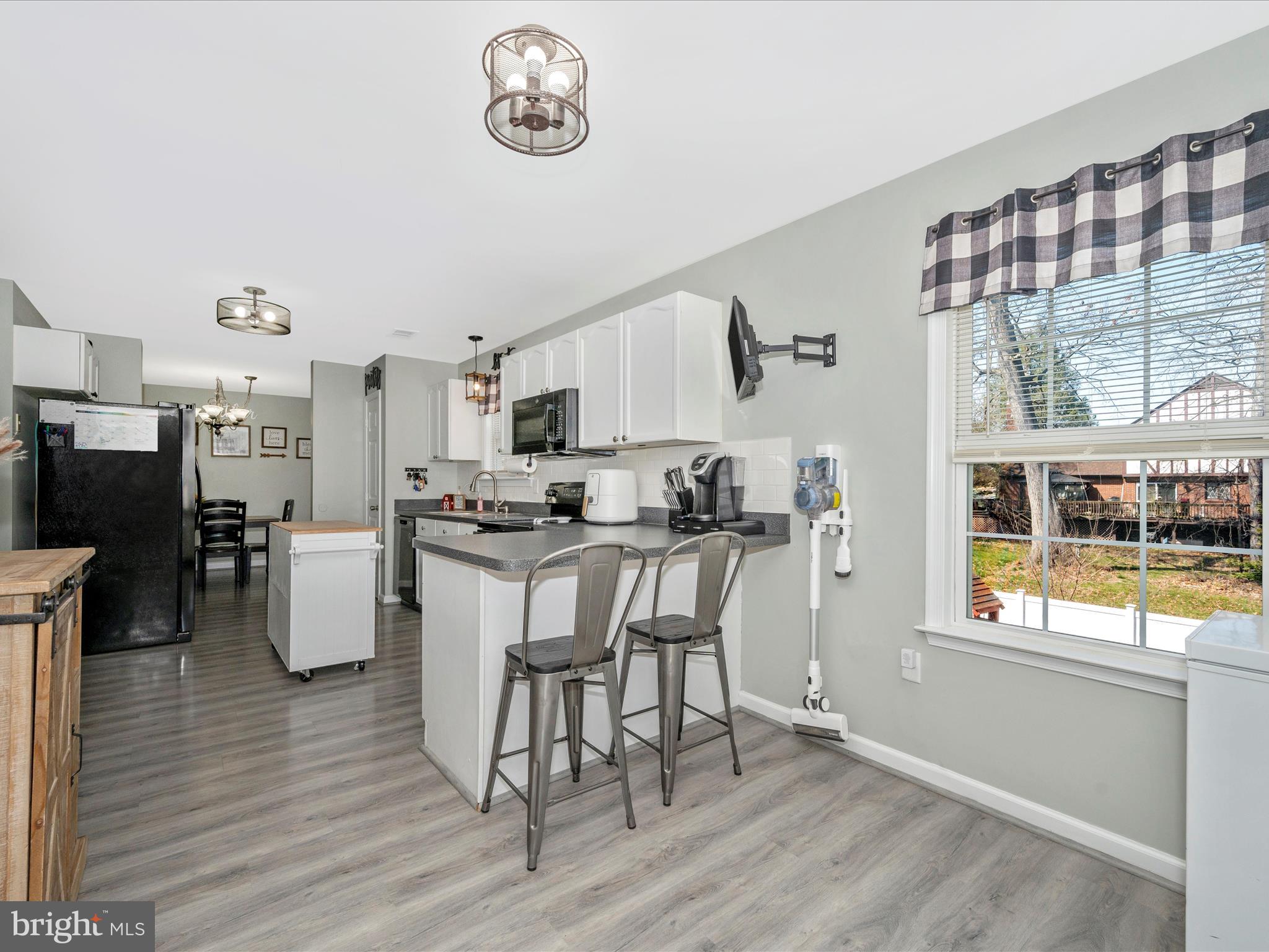 LAUREL RIDGE - Residential