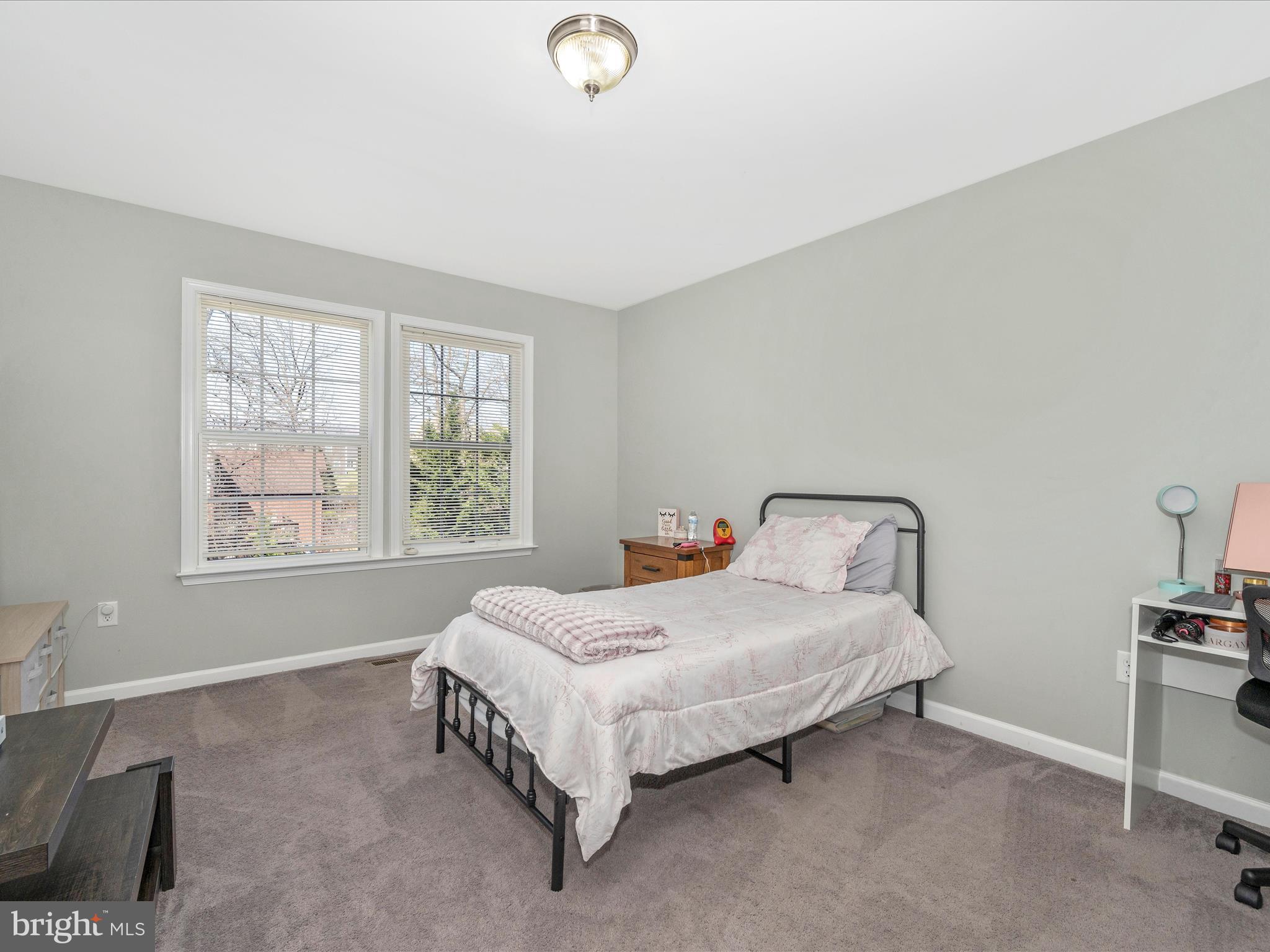 LAUREL RIDGE - Residential