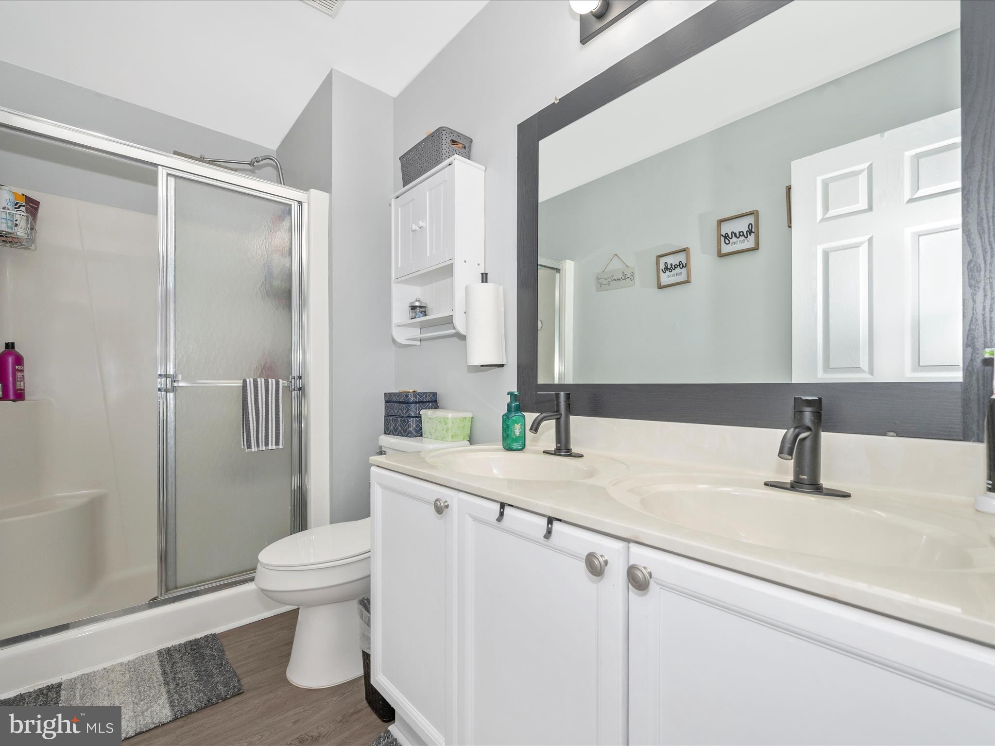 LAUREL RIDGE - Residential