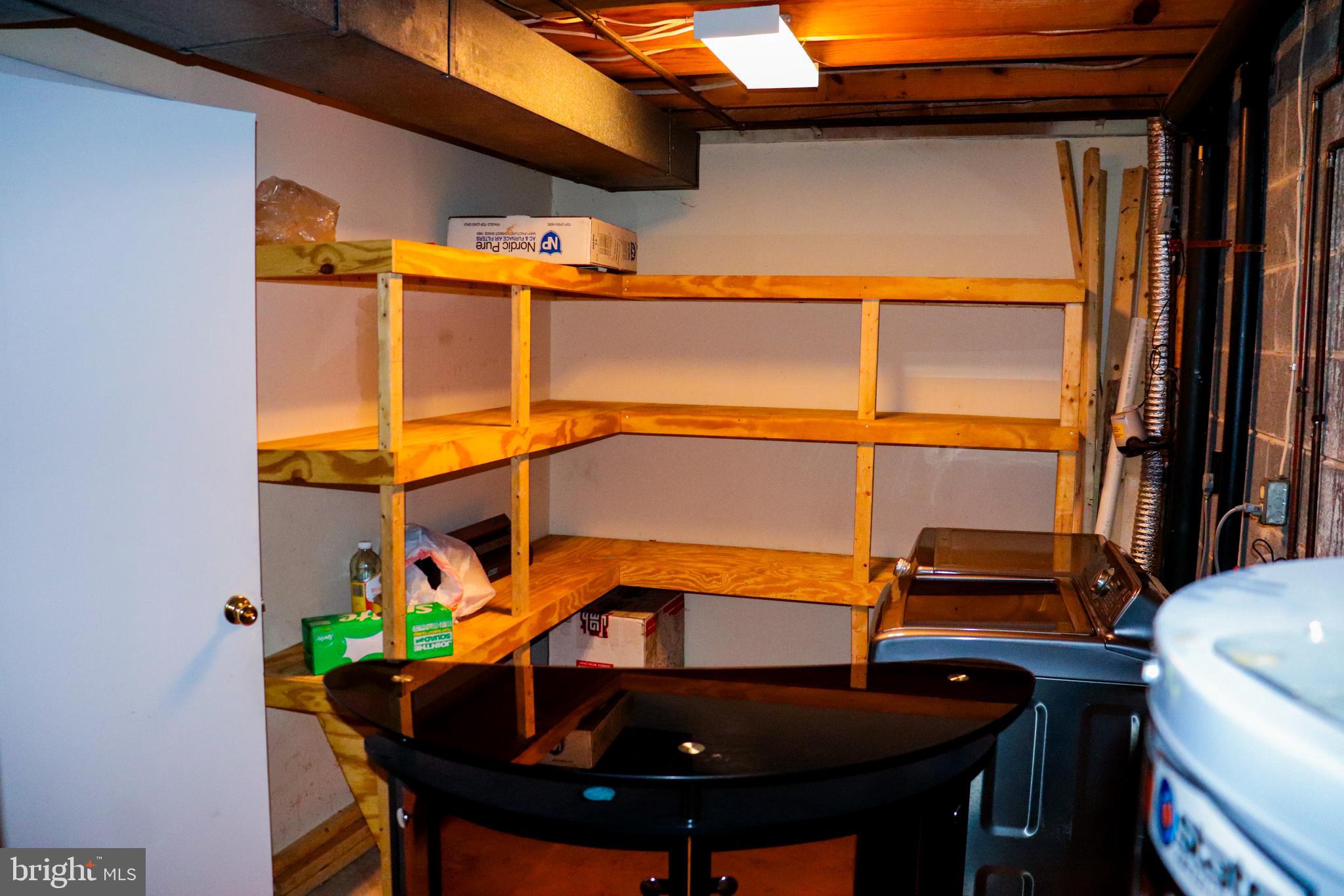 WHISKEY BOTTOM - Residential