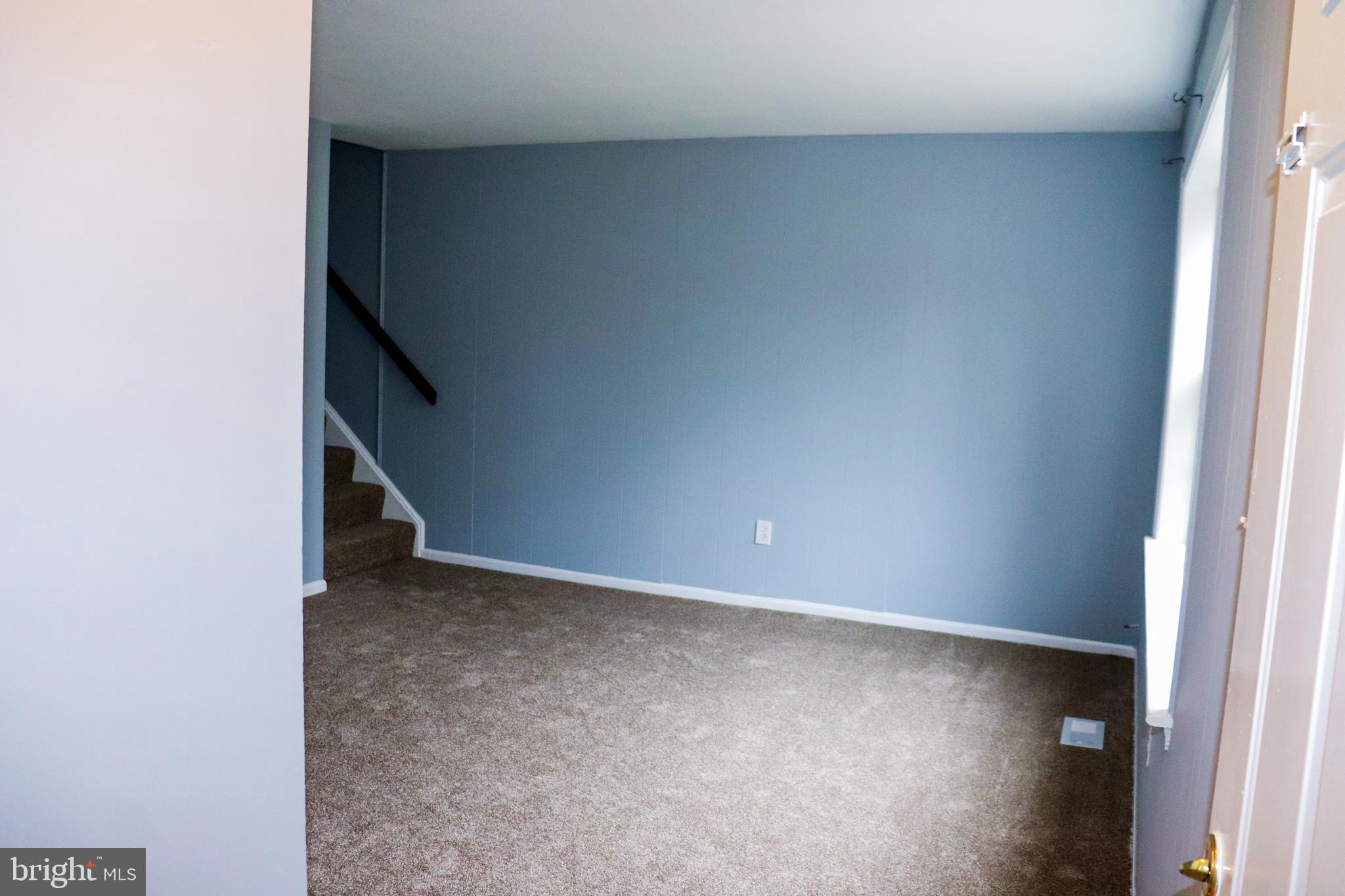 WHISKEY BOTTOM - Residential