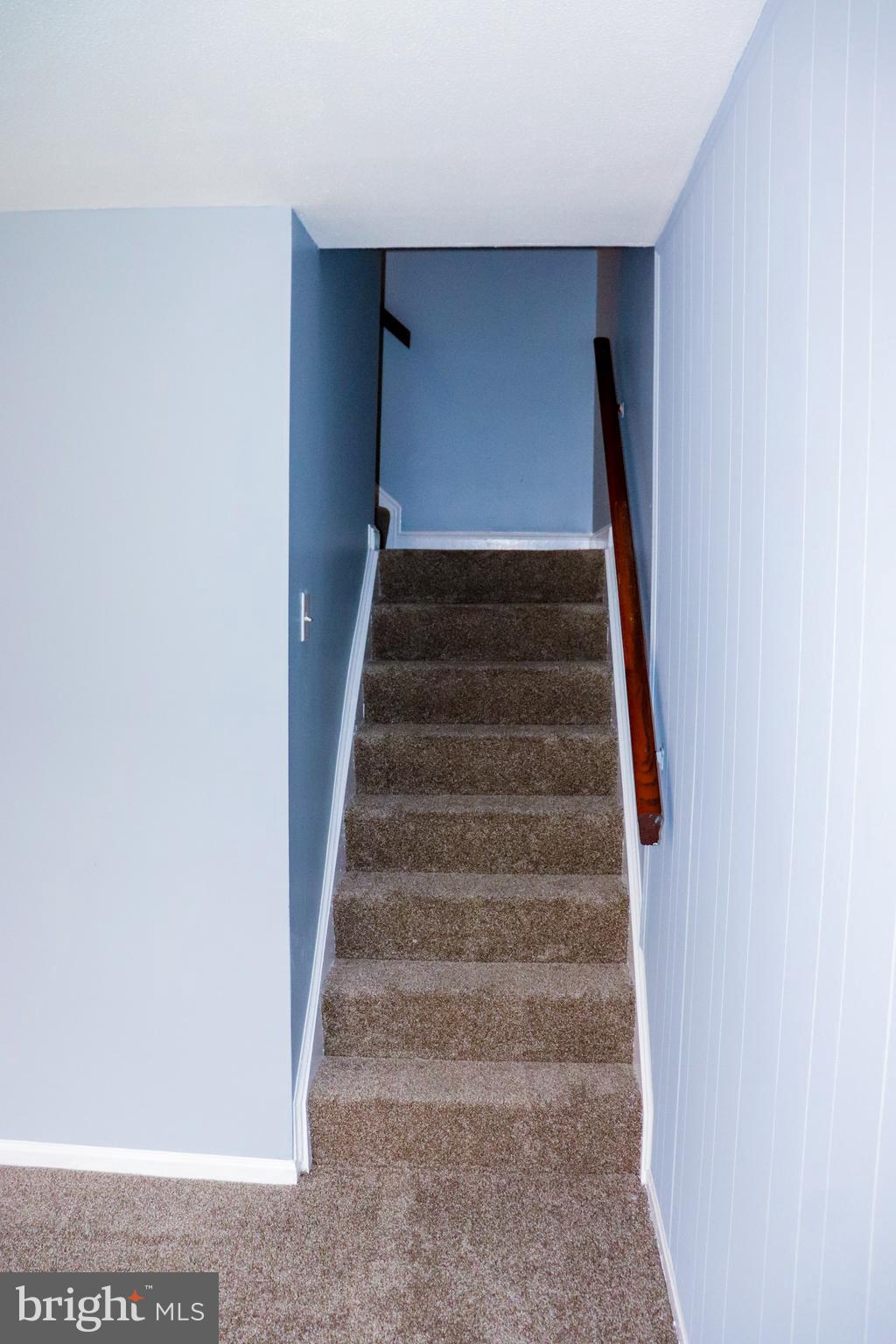 WHISKEY BOTTOM - Residential