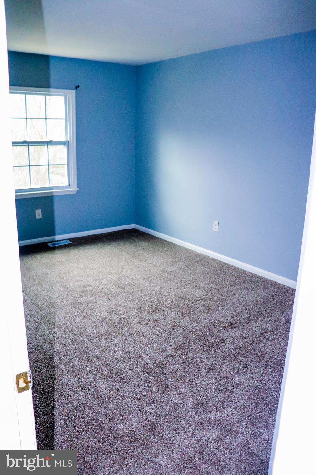 WHISKEY BOTTOM - Residential