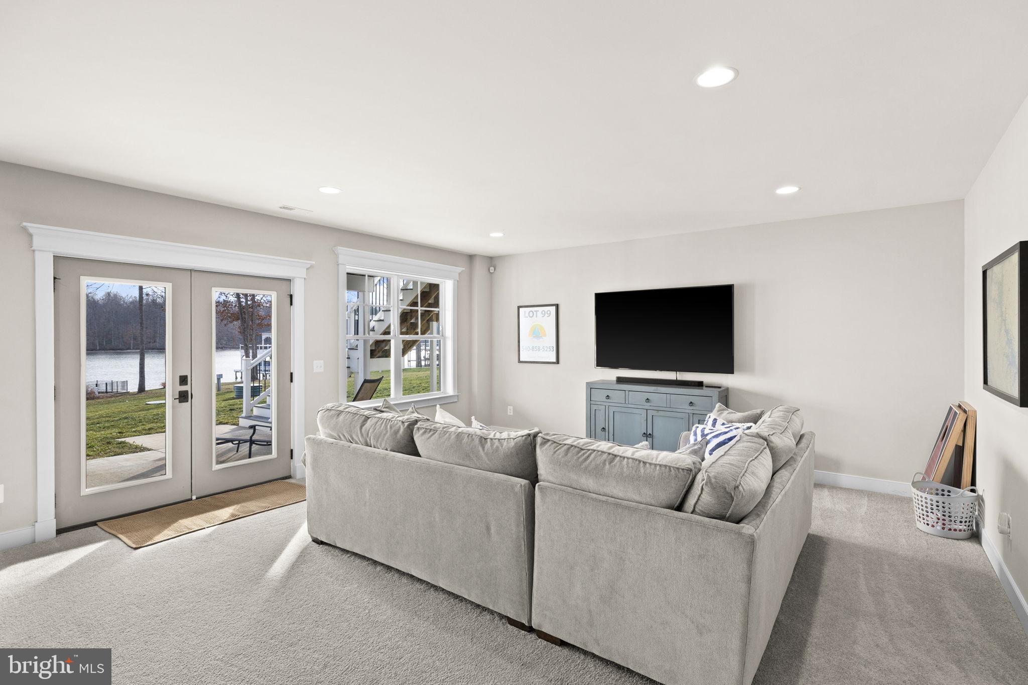 ELK CREEK LANDING - Residential