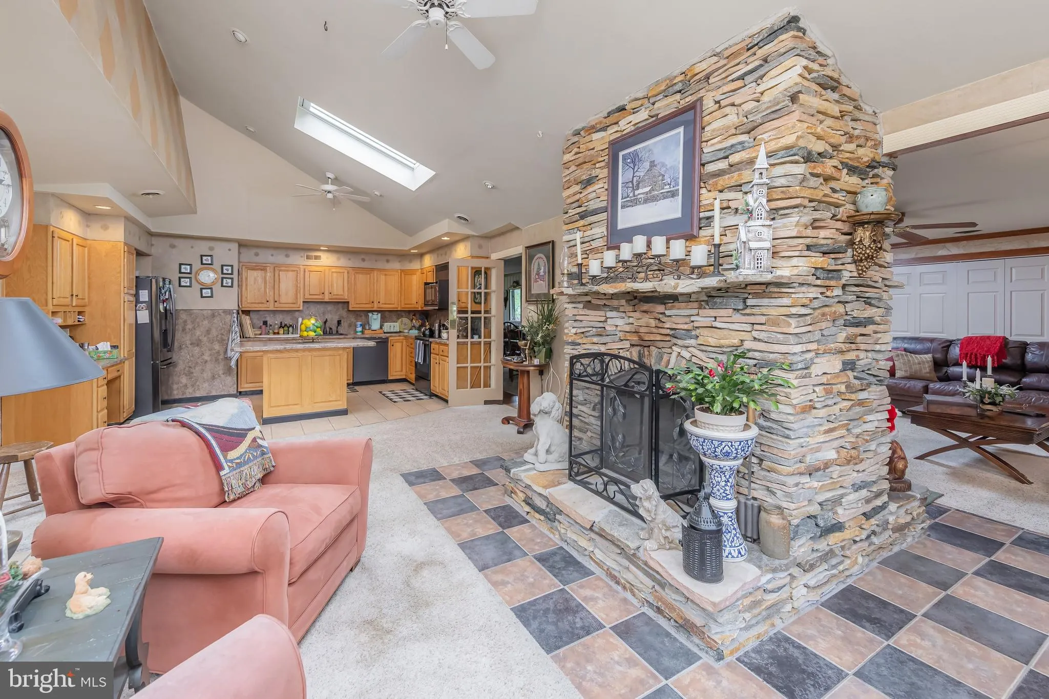 Carneys Point, New Jersey 08069, United States, 5 Bedrooms Bedrooms, ,3 BathroomsBathrooms,Residential,Active,127787