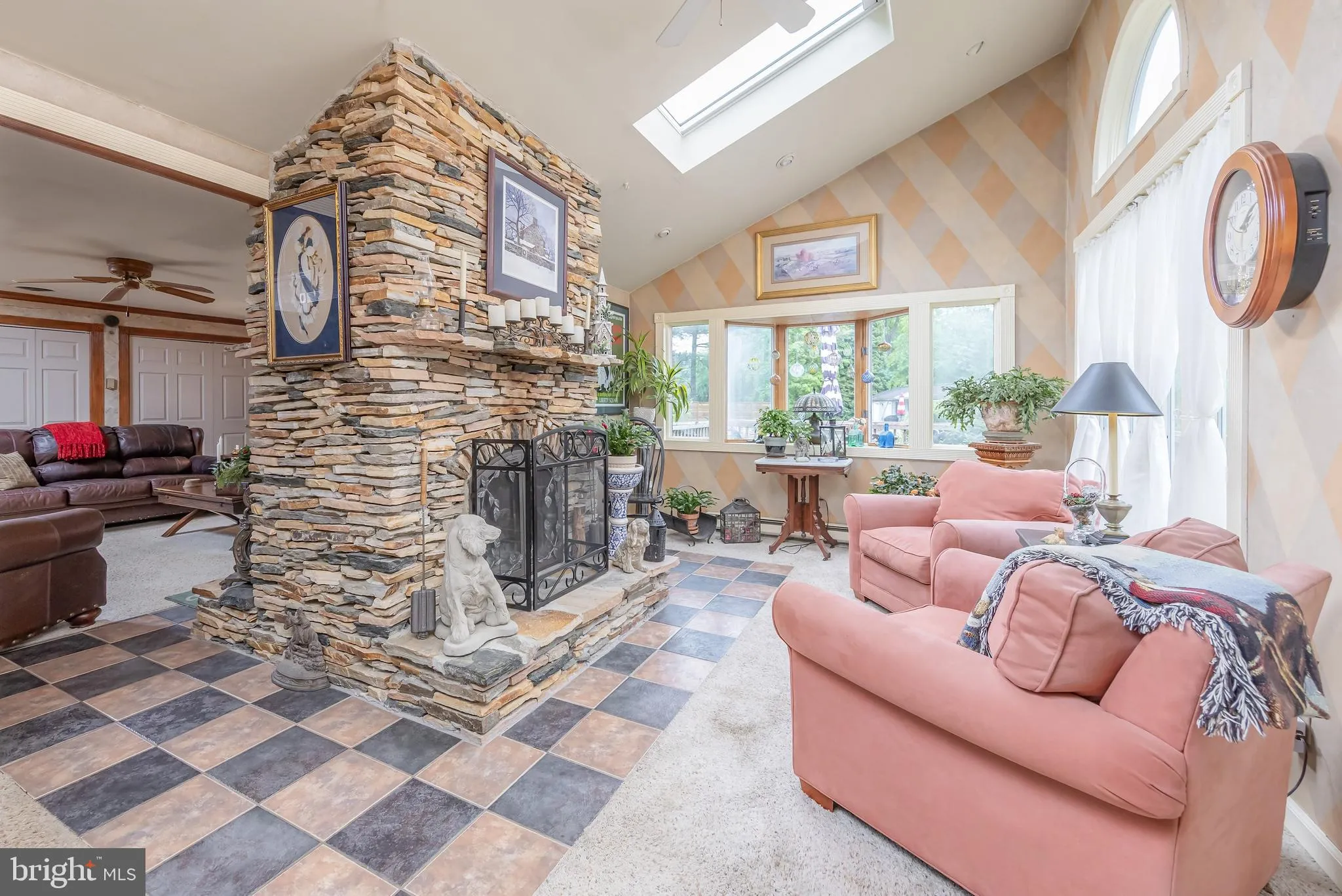 Carneys Point, New Jersey 08069, United States, 5 Bedrooms Bedrooms, ,3 BathroomsBathrooms,Residential,Active,127787