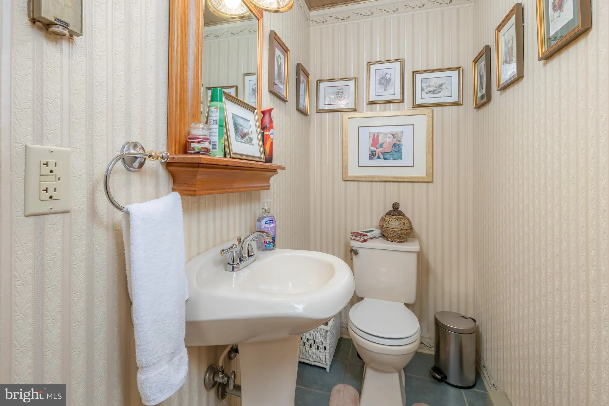 Carneys Point, New Jersey 08069, United States, 5 Bedrooms Bedrooms, ,3 BathroomsBathrooms,Residential,Active,127787