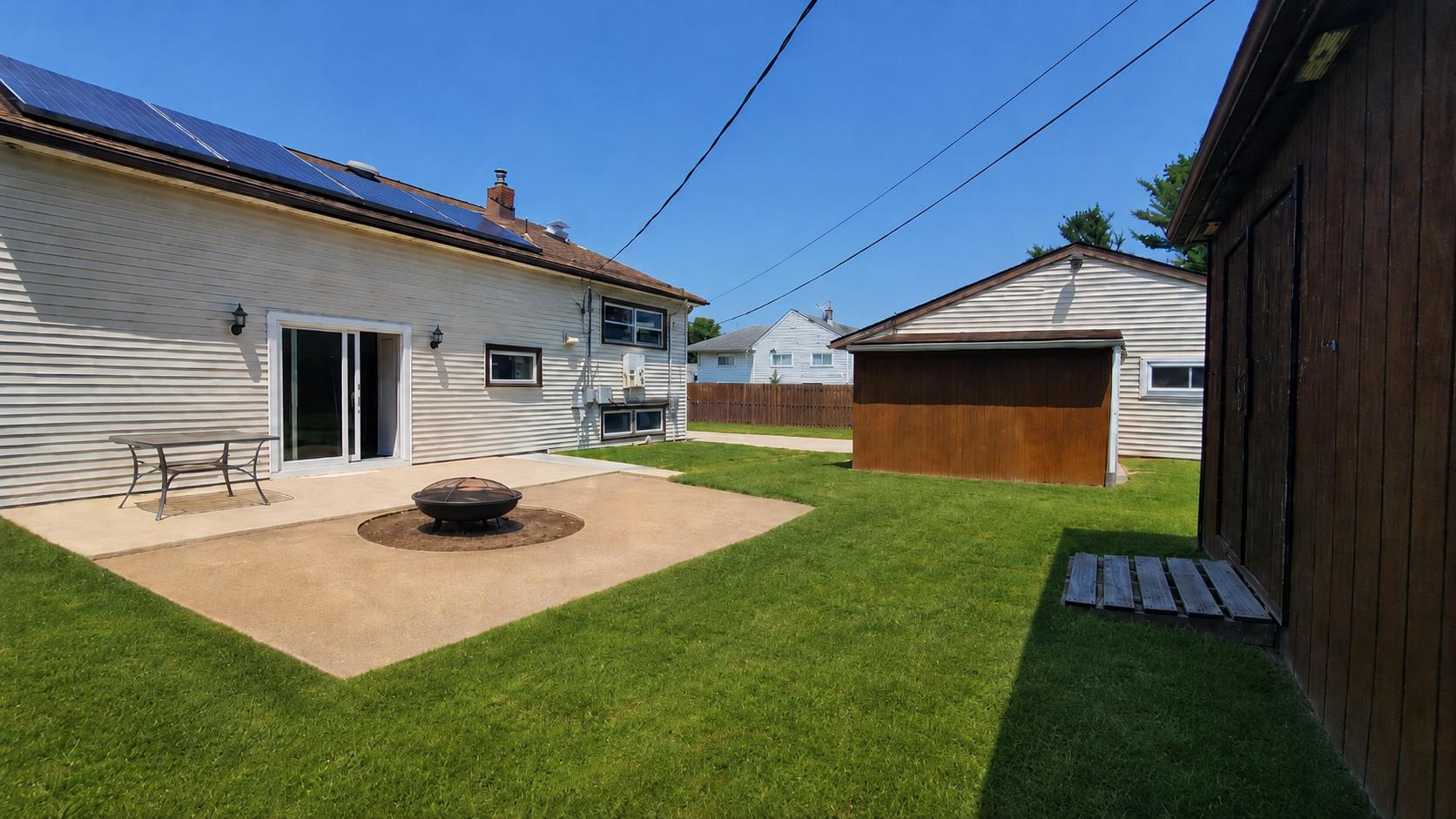 12 MACKAY LANE