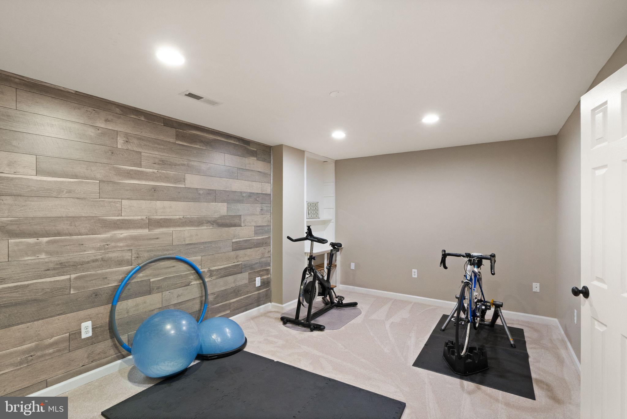 SHEFFIELD MANOR - Residential