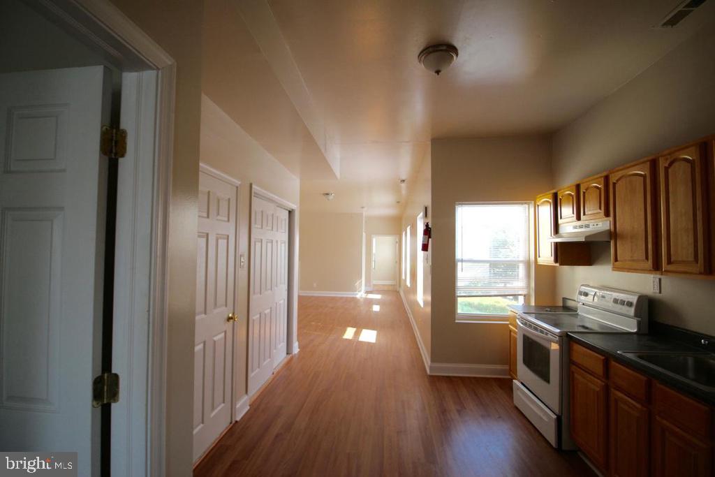 TEMPLE UNIVERSITY - Residential Lease