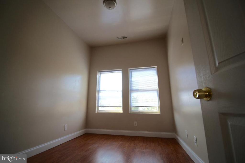TEMPLE UNIVERSITY - Residential Lease