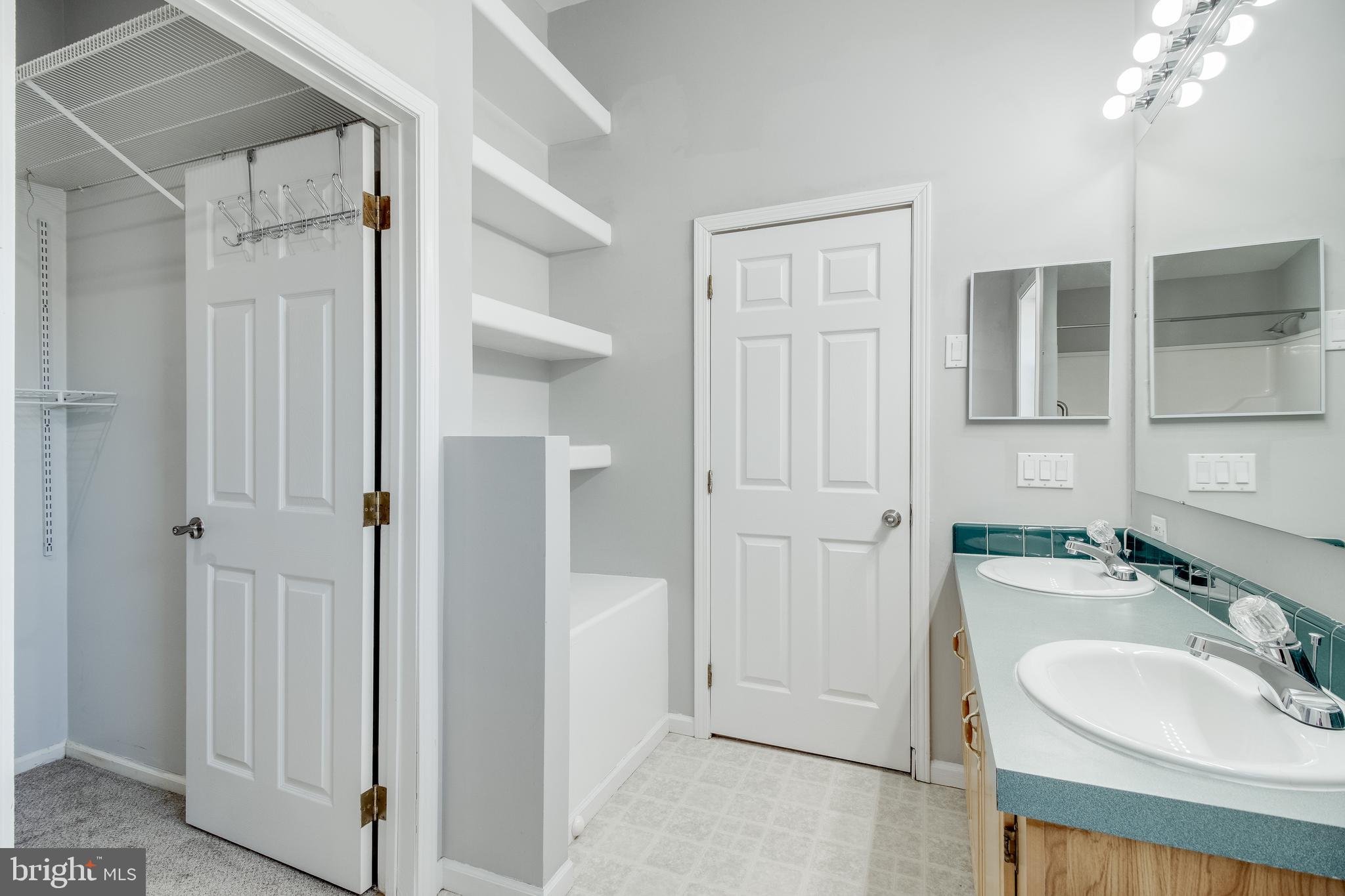 NEW COLONY VILLAGE - Residential