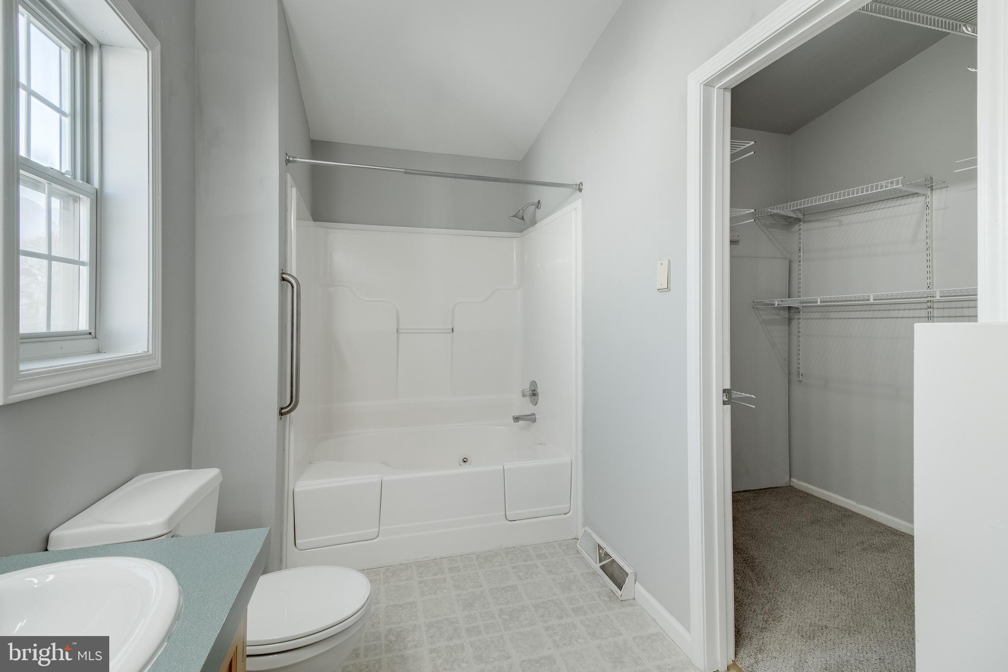 NEW COLONY VILLAGE - Residential