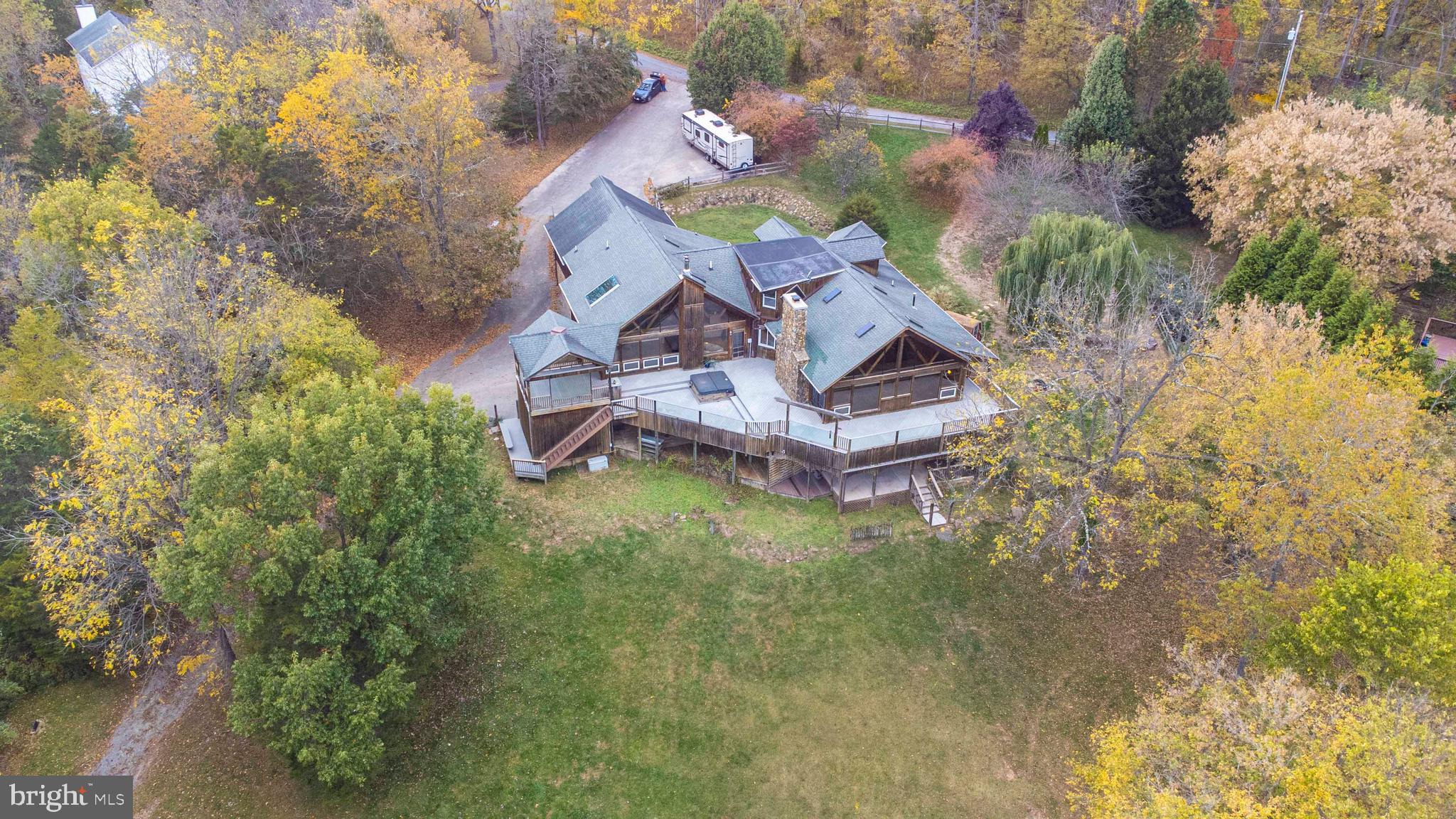 THUNDERBIRD FARM - Residential