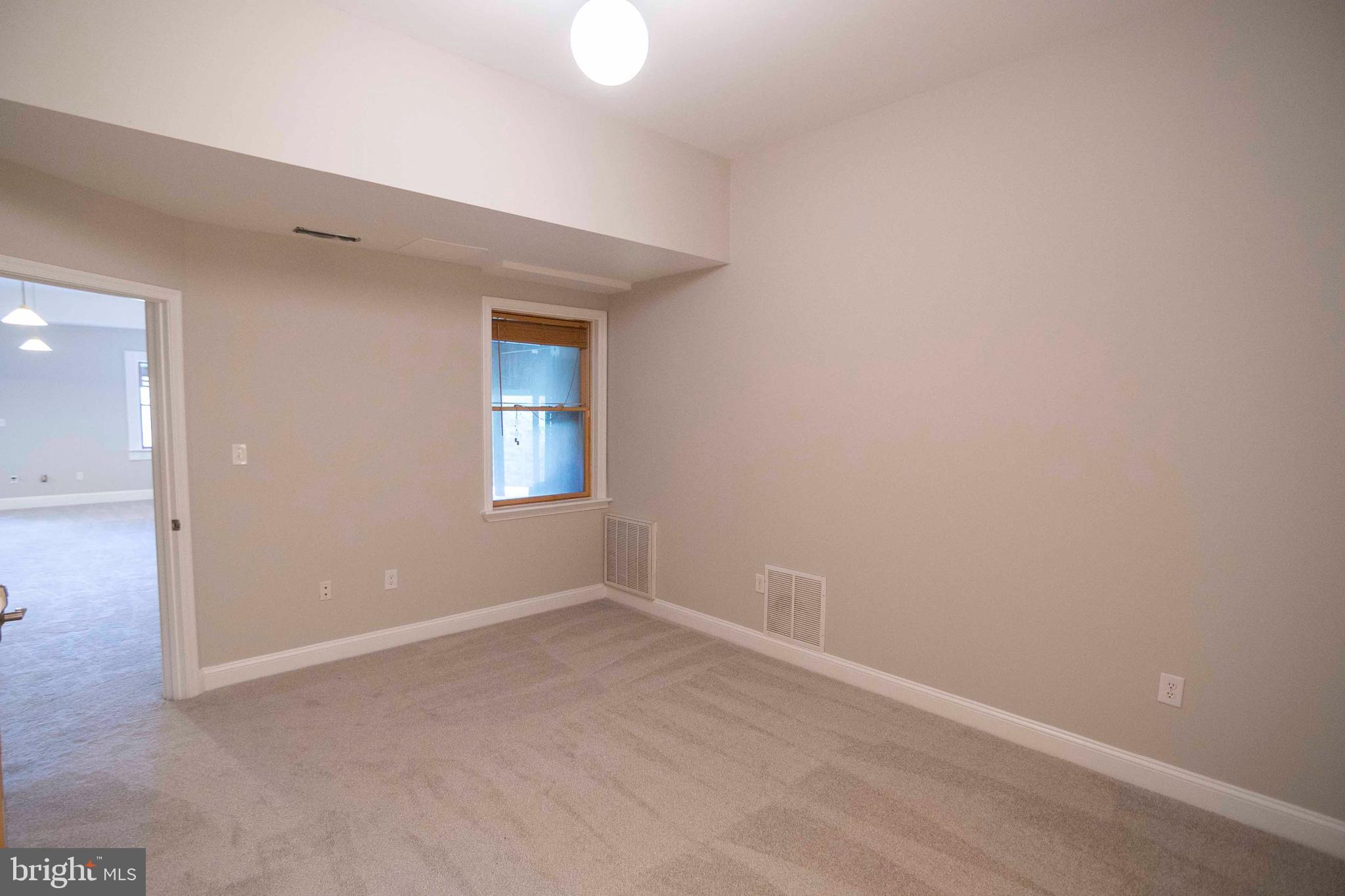 THUNDERBIRD FARM - Residential