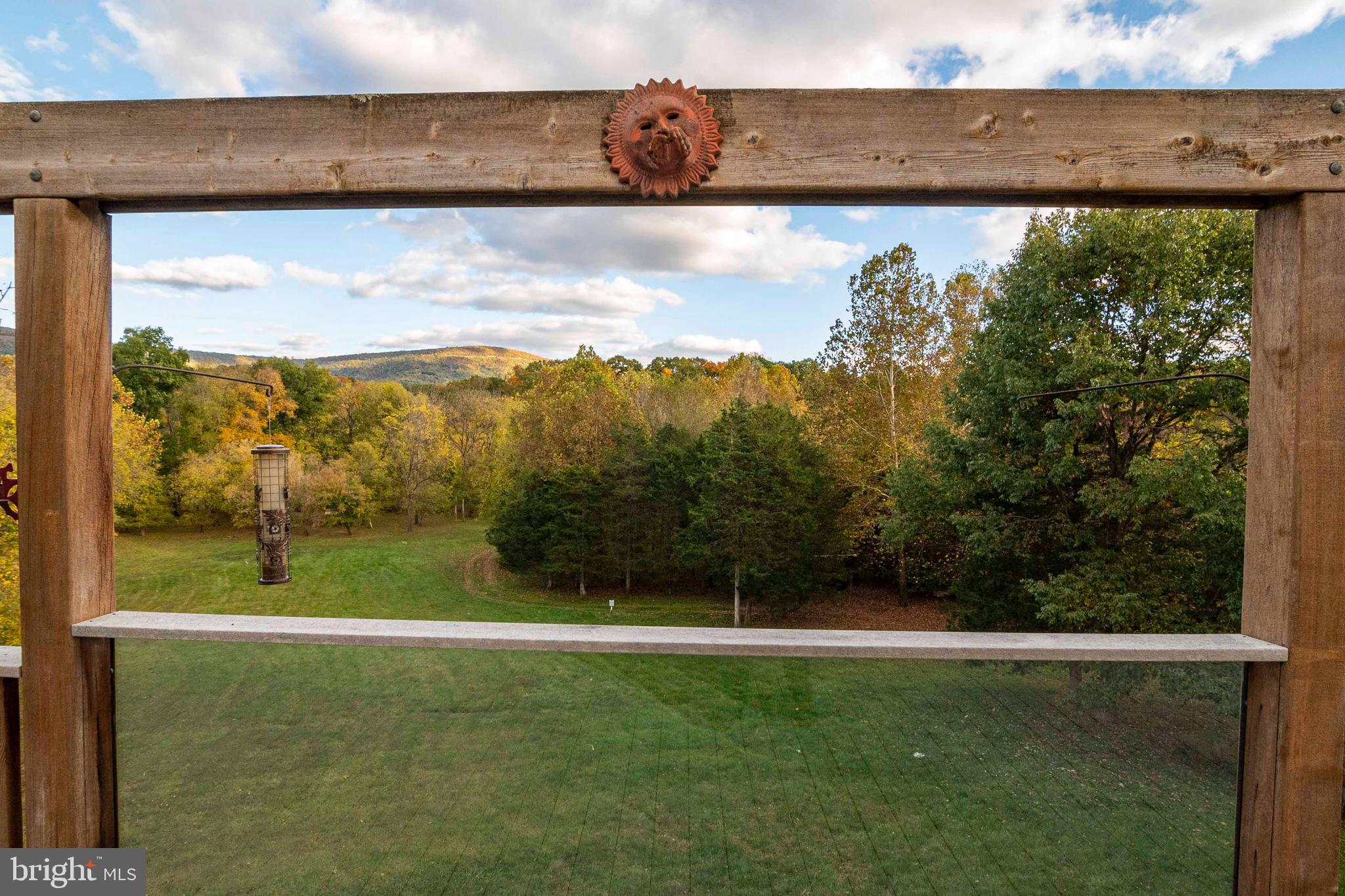 THUNDERBIRD FARM - Residential