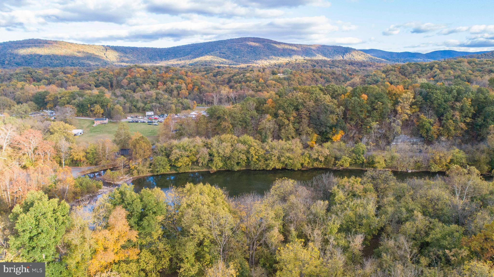 THUNDERBIRD FARM - Residential