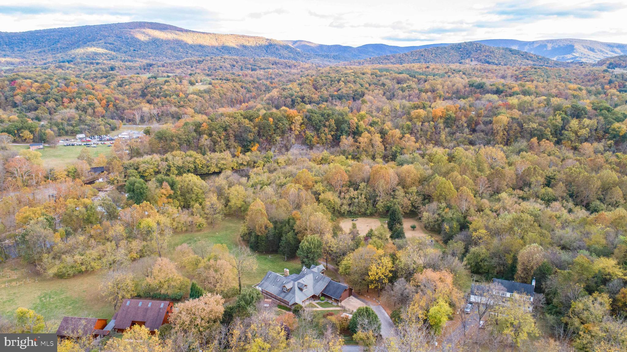 THUNDERBIRD FARM - Residential
