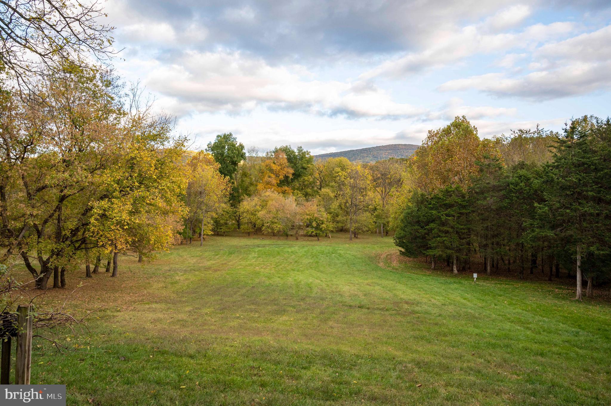 THUNDERBIRD FARM - Residential