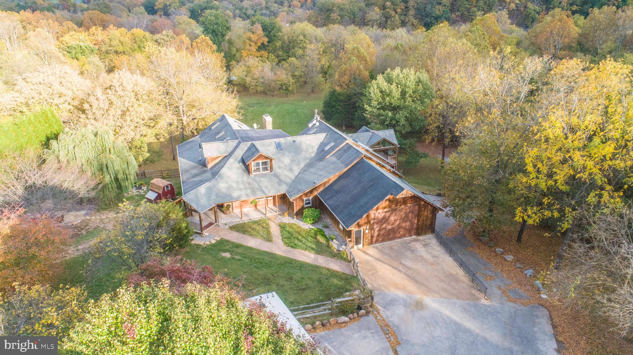 THUNDERBIRD FARM - Residential