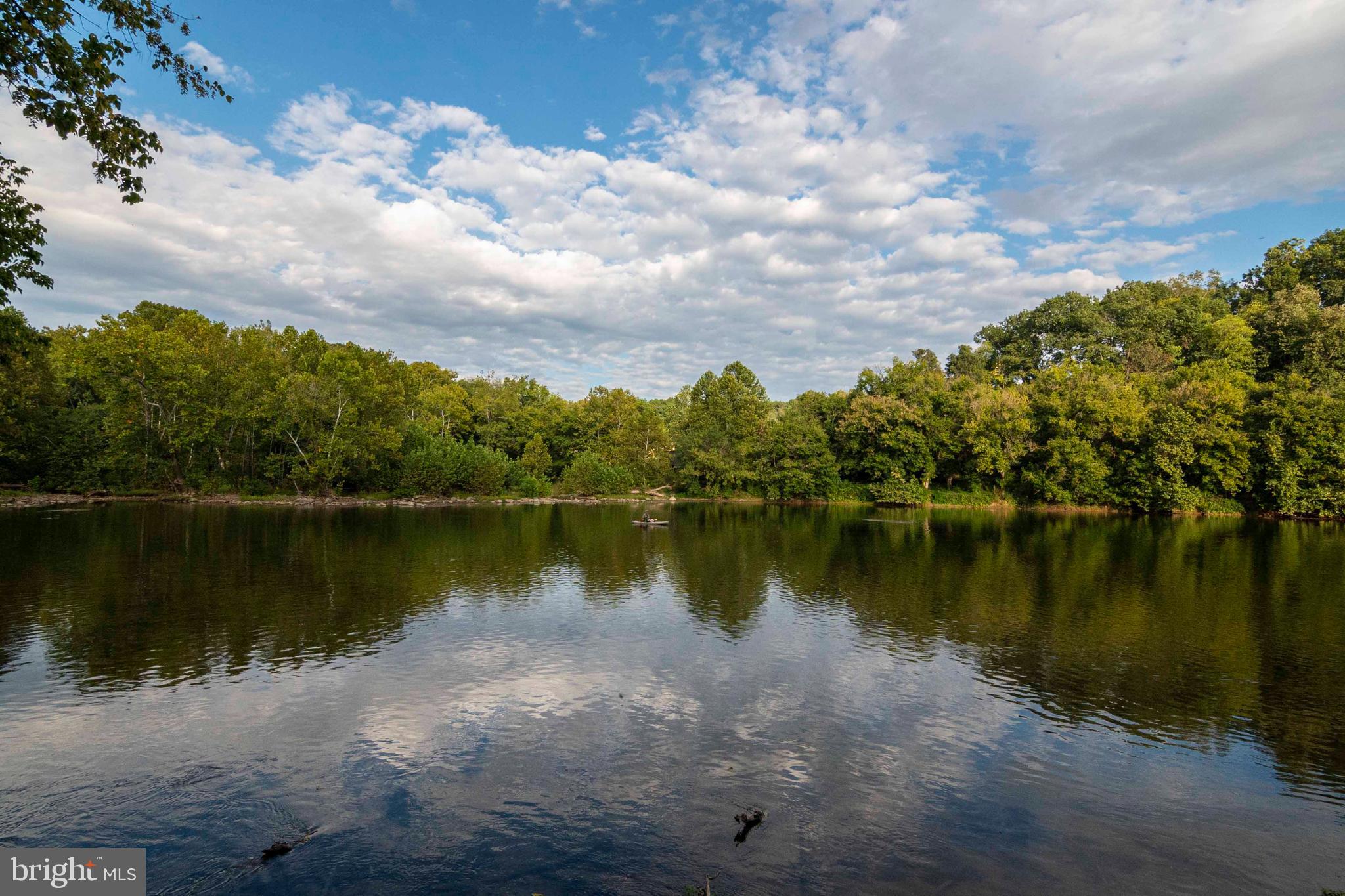 THUNDERBIRD FARM - Residential