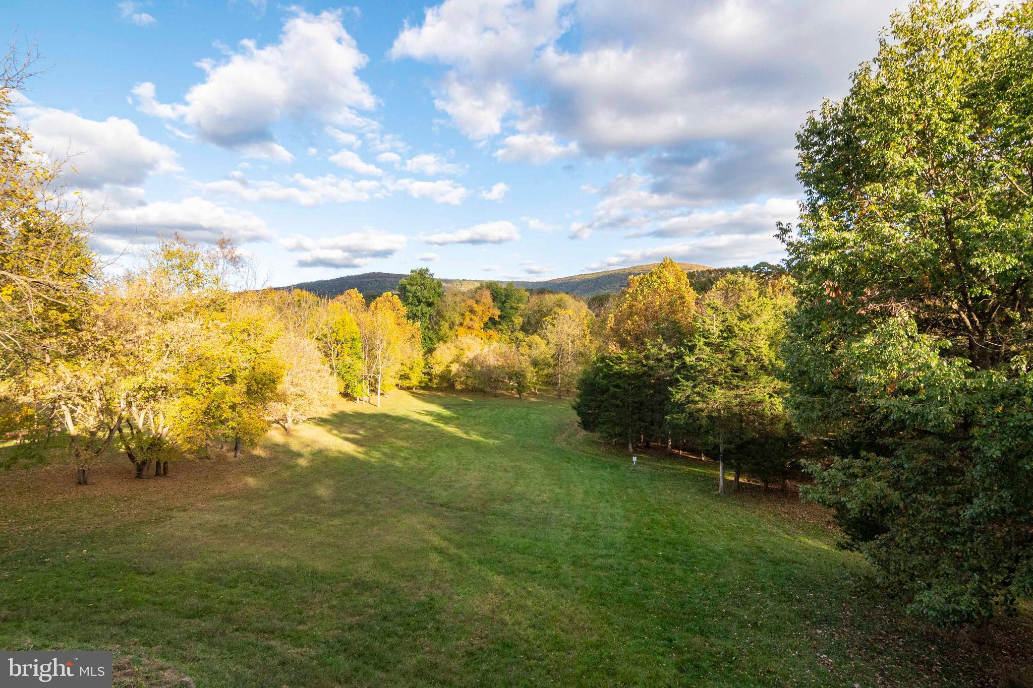 THUNDERBIRD FARM - Residential