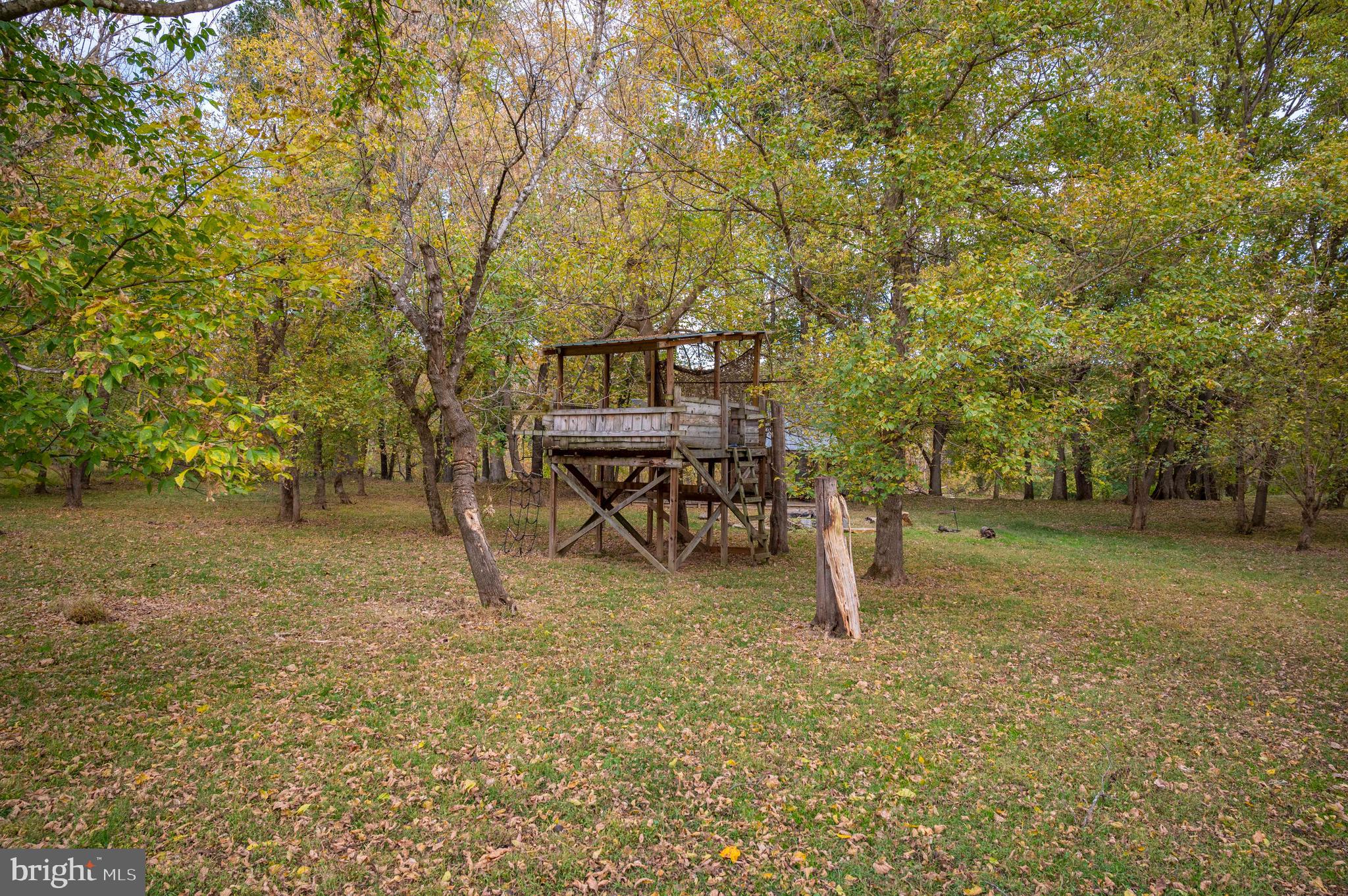 THUNDERBIRD FARM - Residential