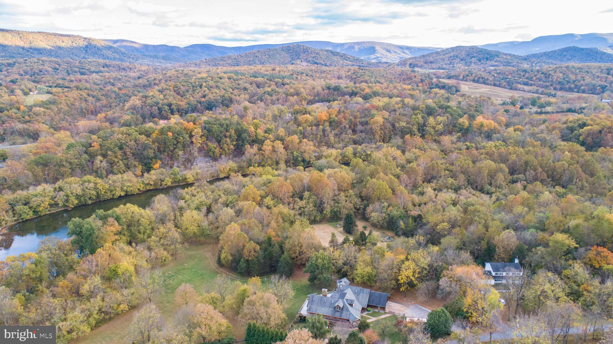 THUNDERBIRD FARM - Residential