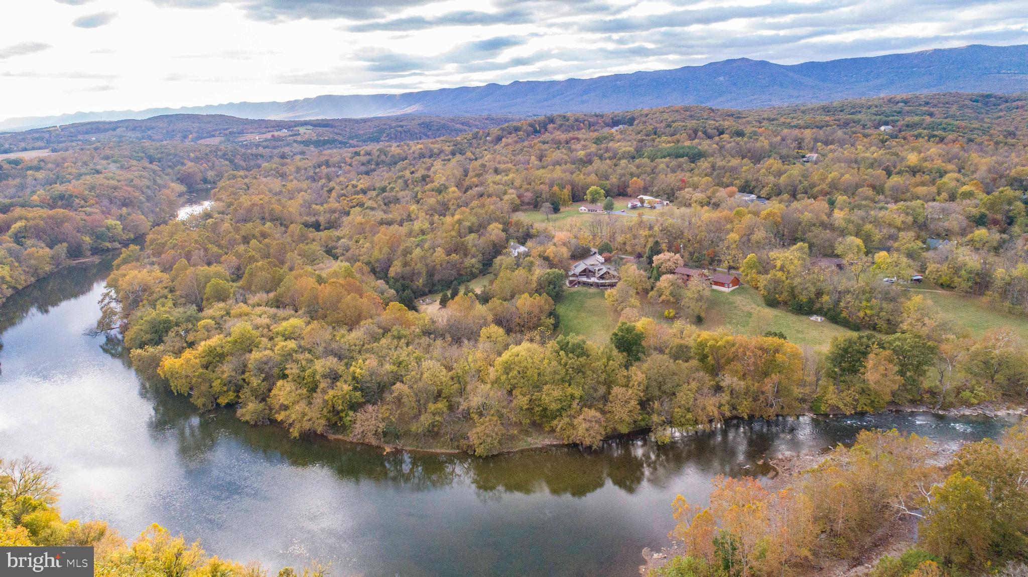 THUNDERBIRD FARM - Residential