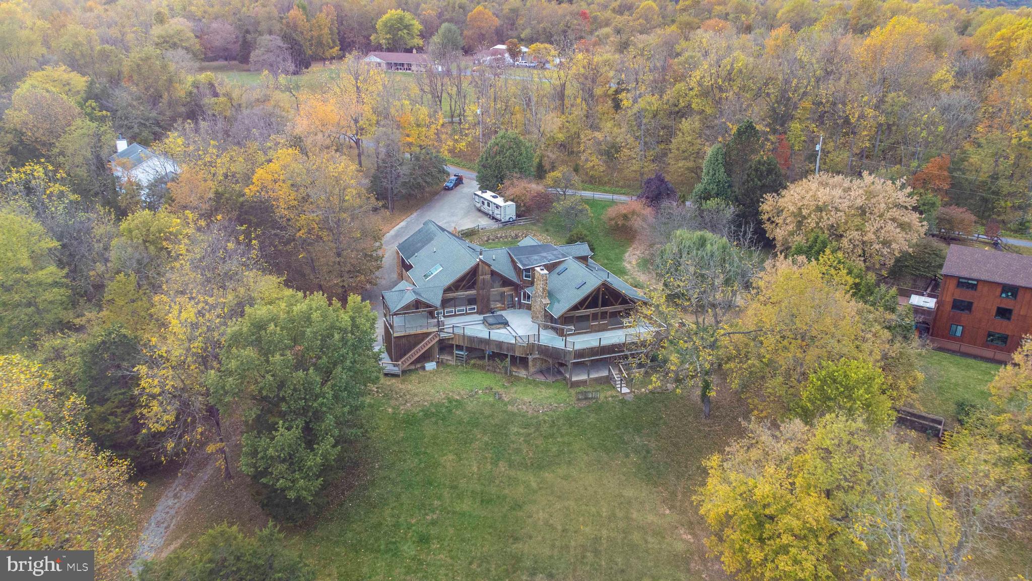 THUNDERBIRD FARM - Residential