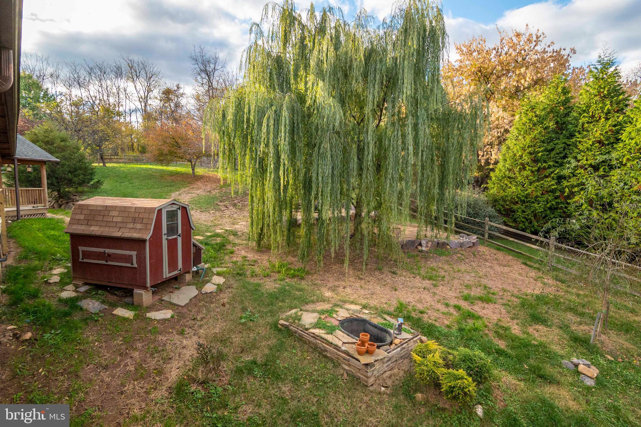 THUNDERBIRD FARM - Residential