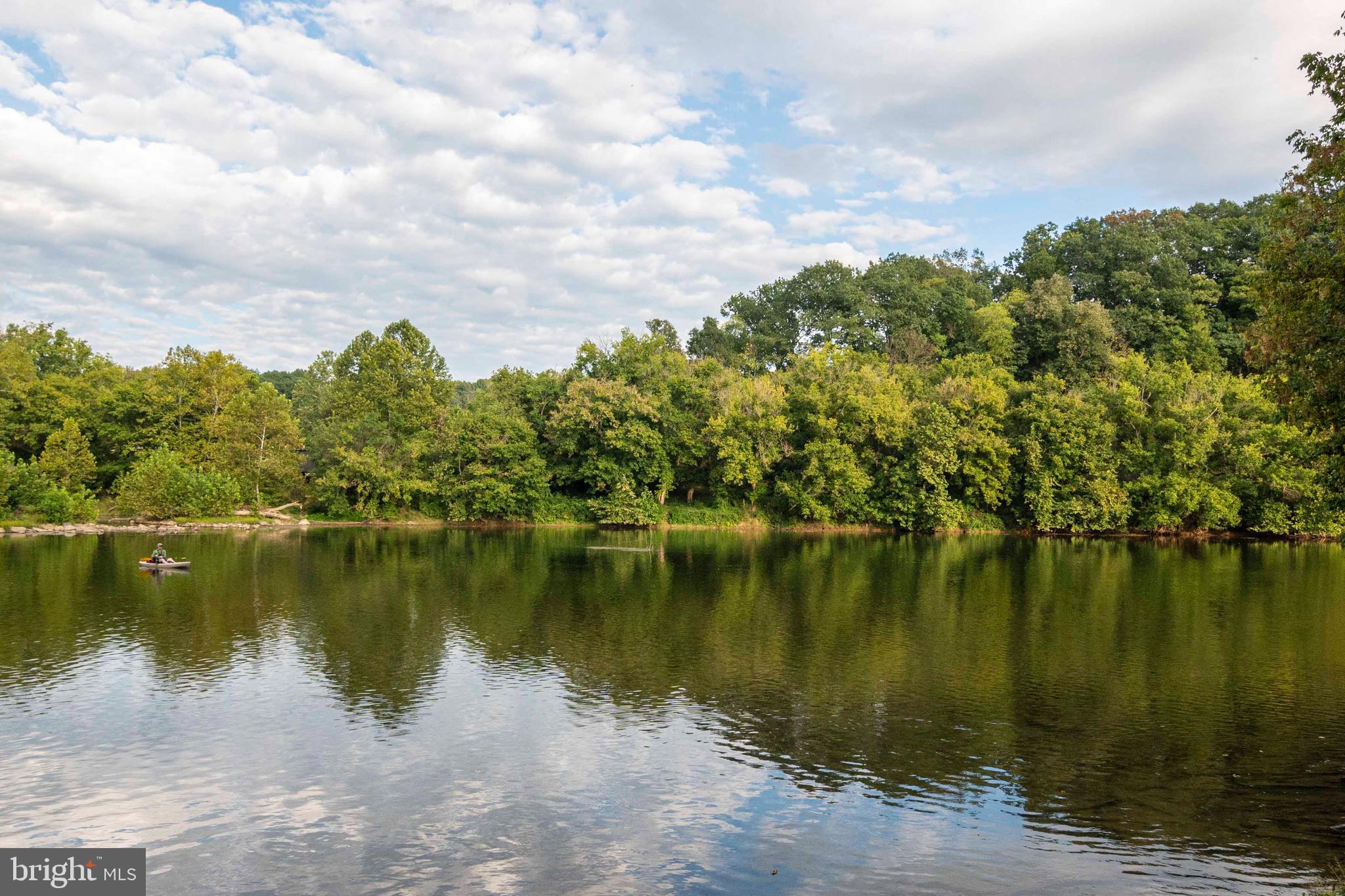 THUNDERBIRD FARM - Residential