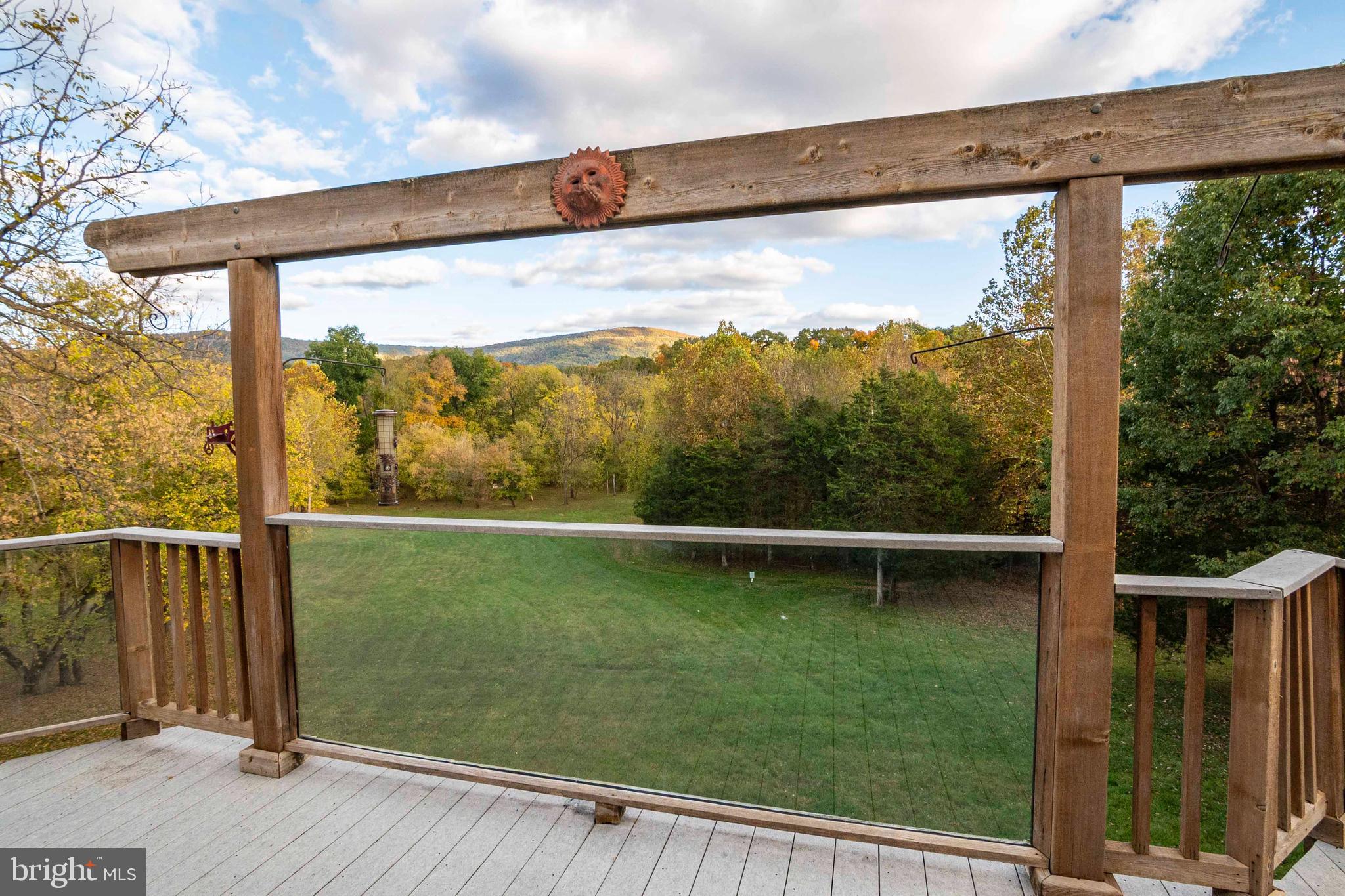 THUNDERBIRD FARM - Residential