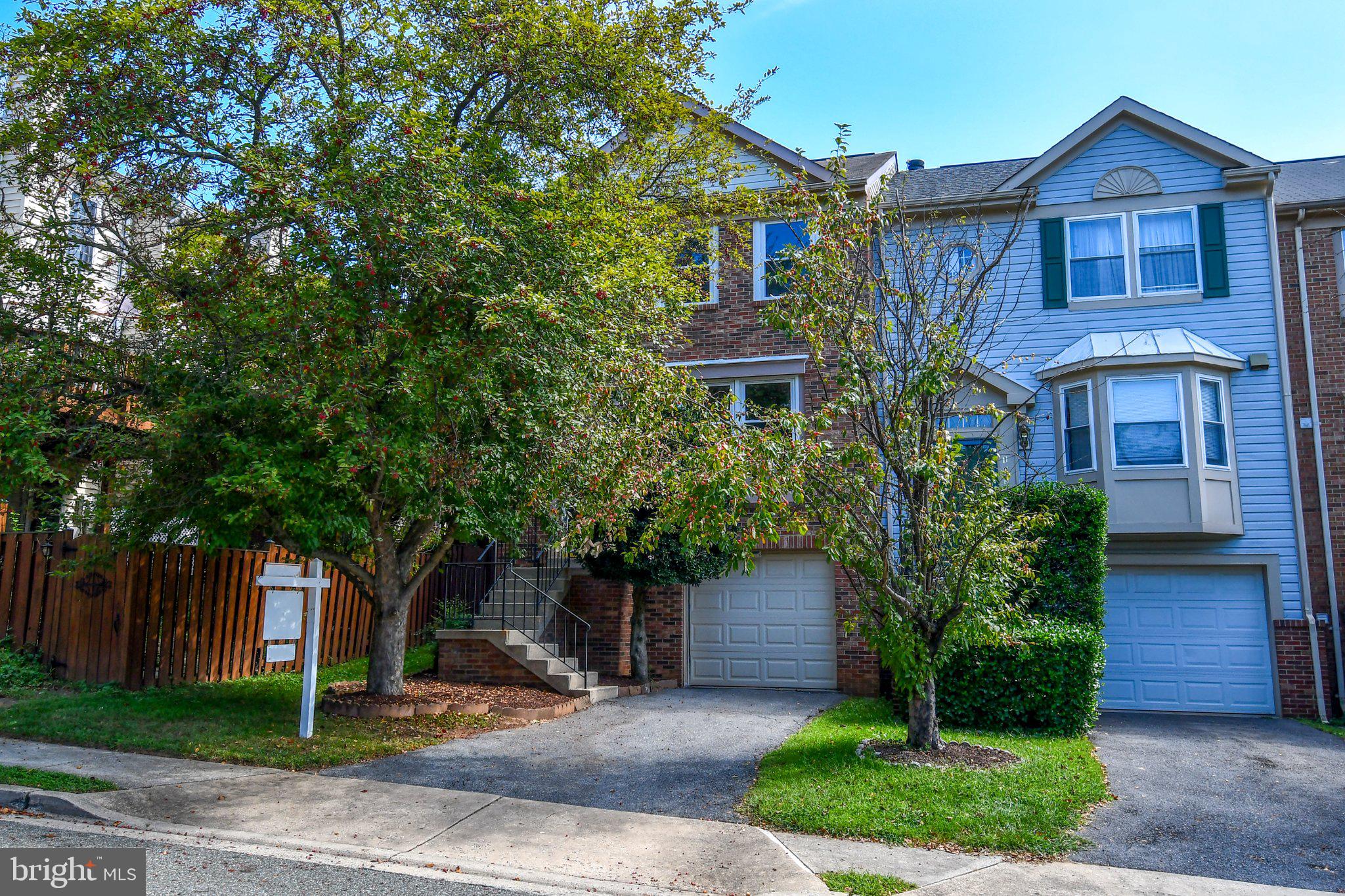 101 SMOOTHLEAF LANE