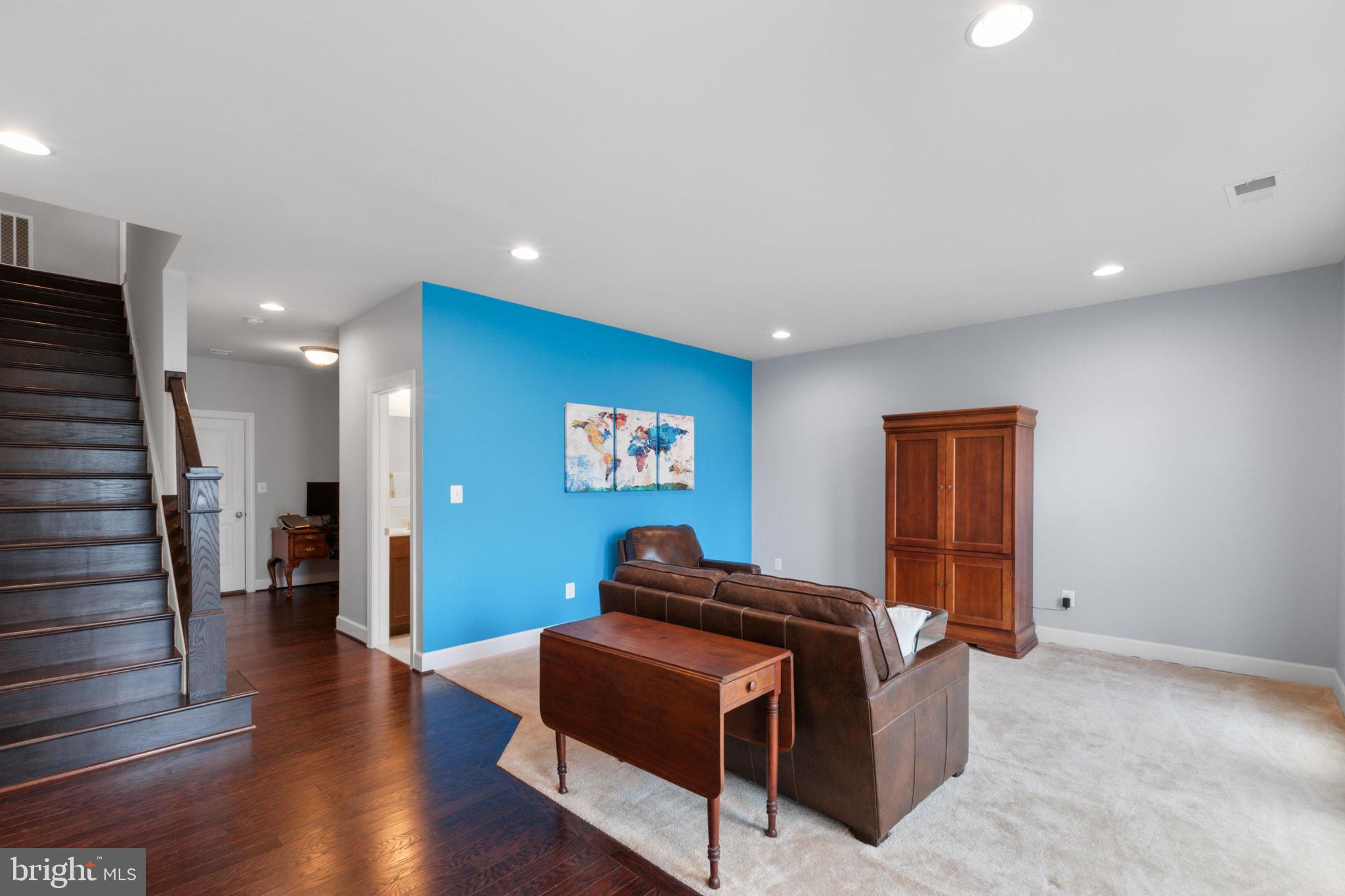 GARDEN DISTRICT AT BRAMBLETON TOWN CENTER - Residential