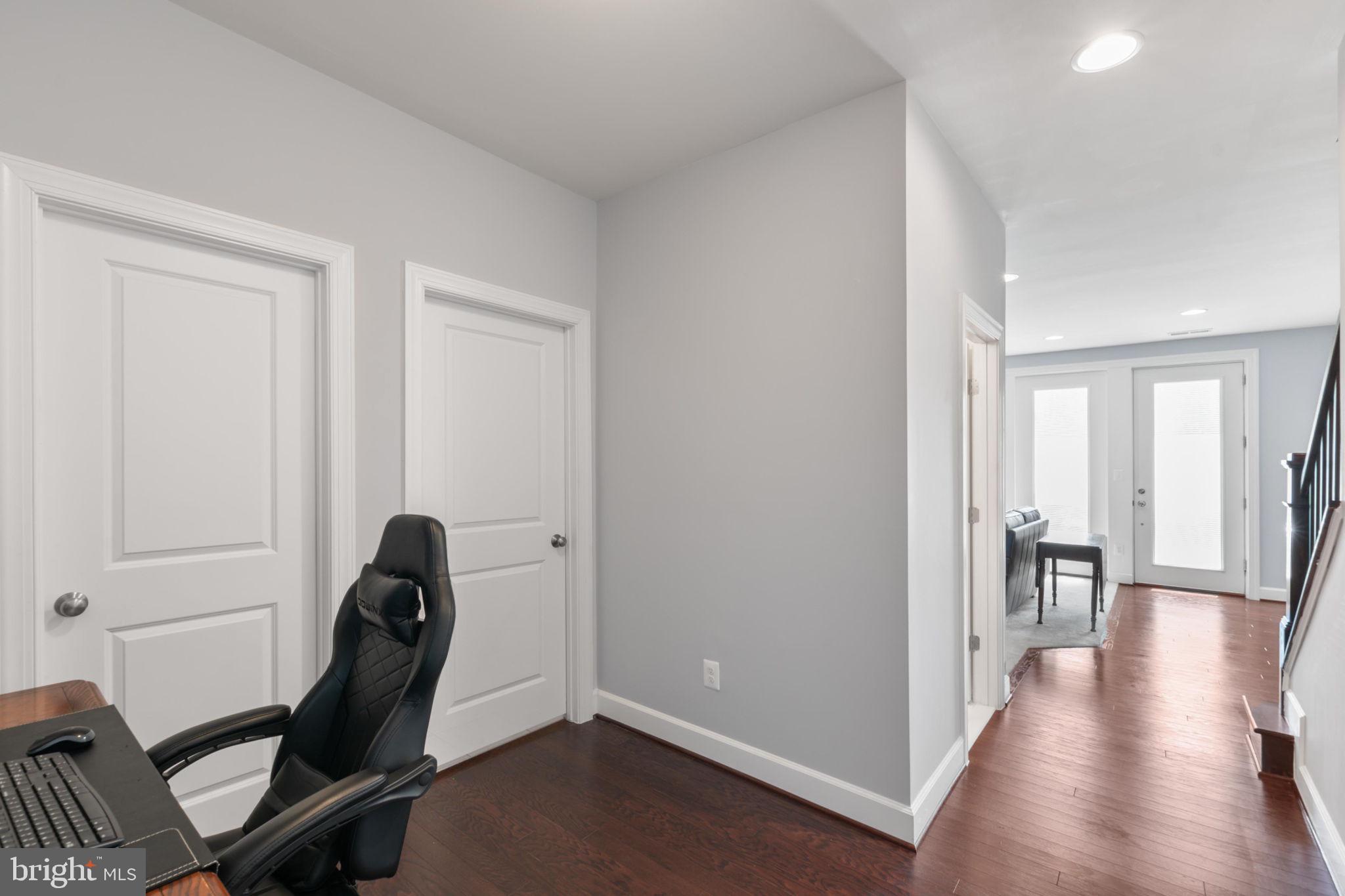 GARDEN DISTRICT AT BRAMBLETON TOWN CENTER - Residential