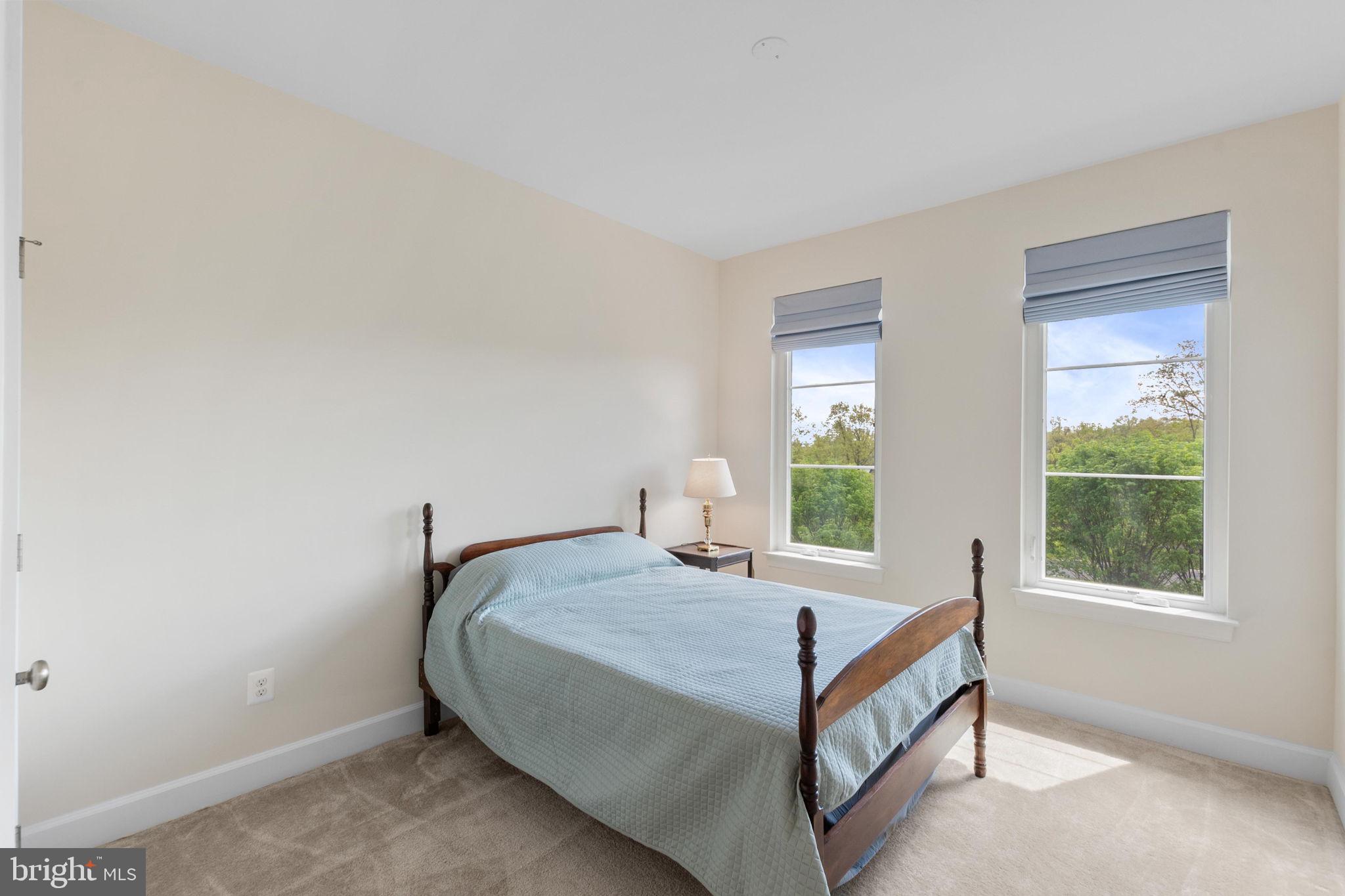 GARDEN DISTRICT AT BRAMBLETON TOWN CENTER - Residential