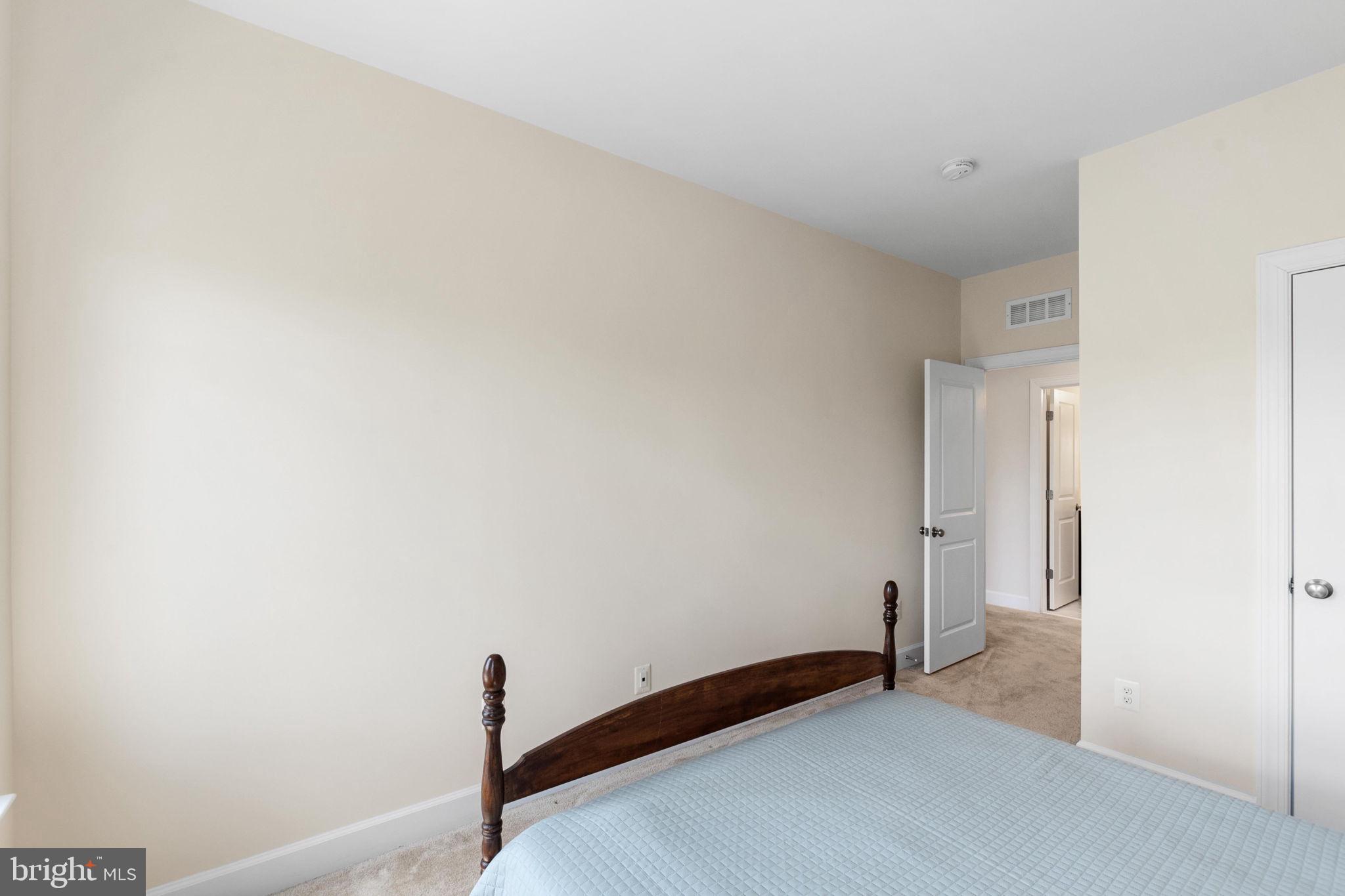 GARDEN DISTRICT AT BRAMBLETON TOWN CENTER - Residential