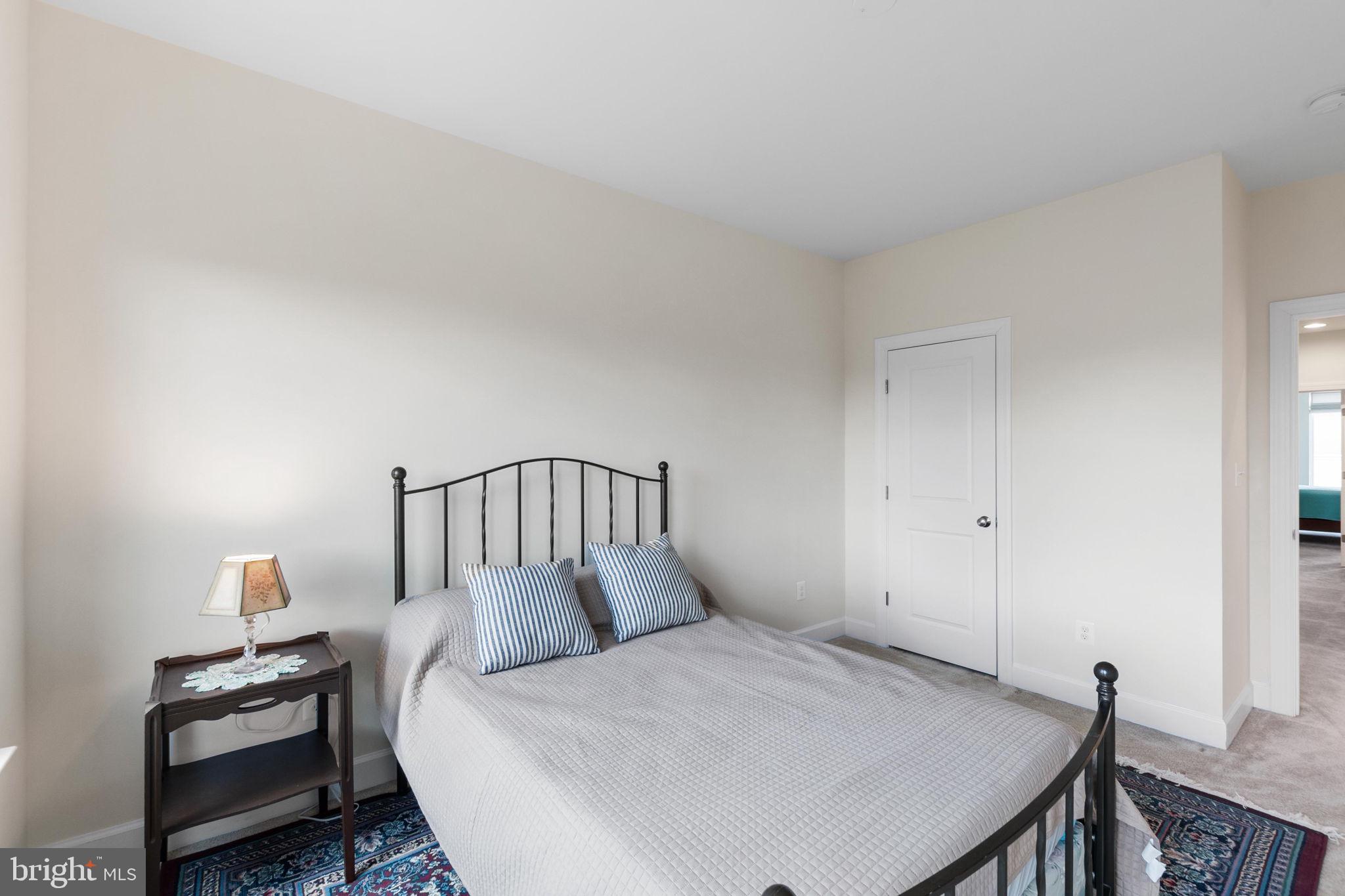 GARDEN DISTRICT AT BRAMBLETON TOWN CENTER - Residential