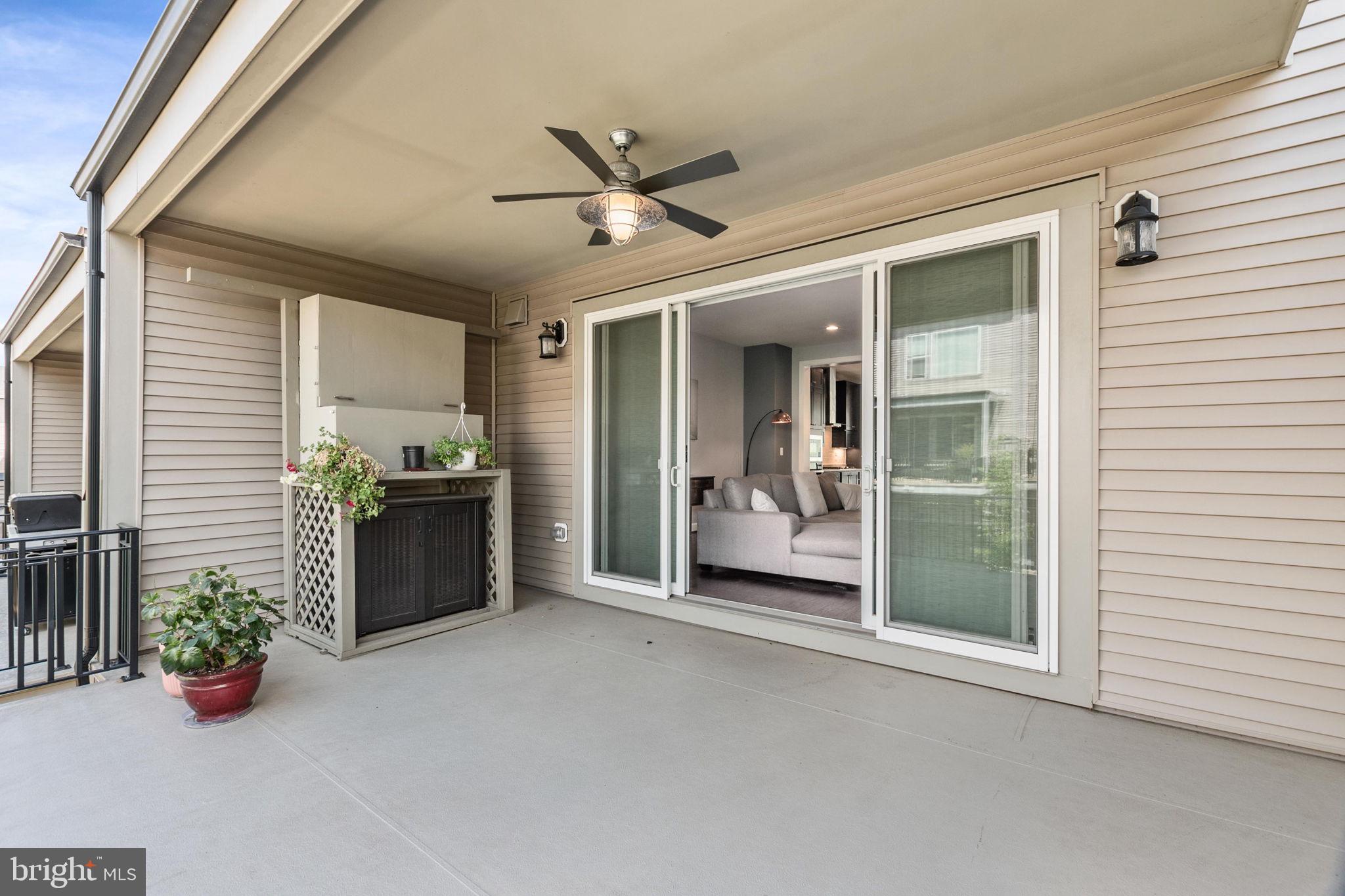 GARDEN DISTRICT AT BRAMBLETON TOWN CENTER - Residential