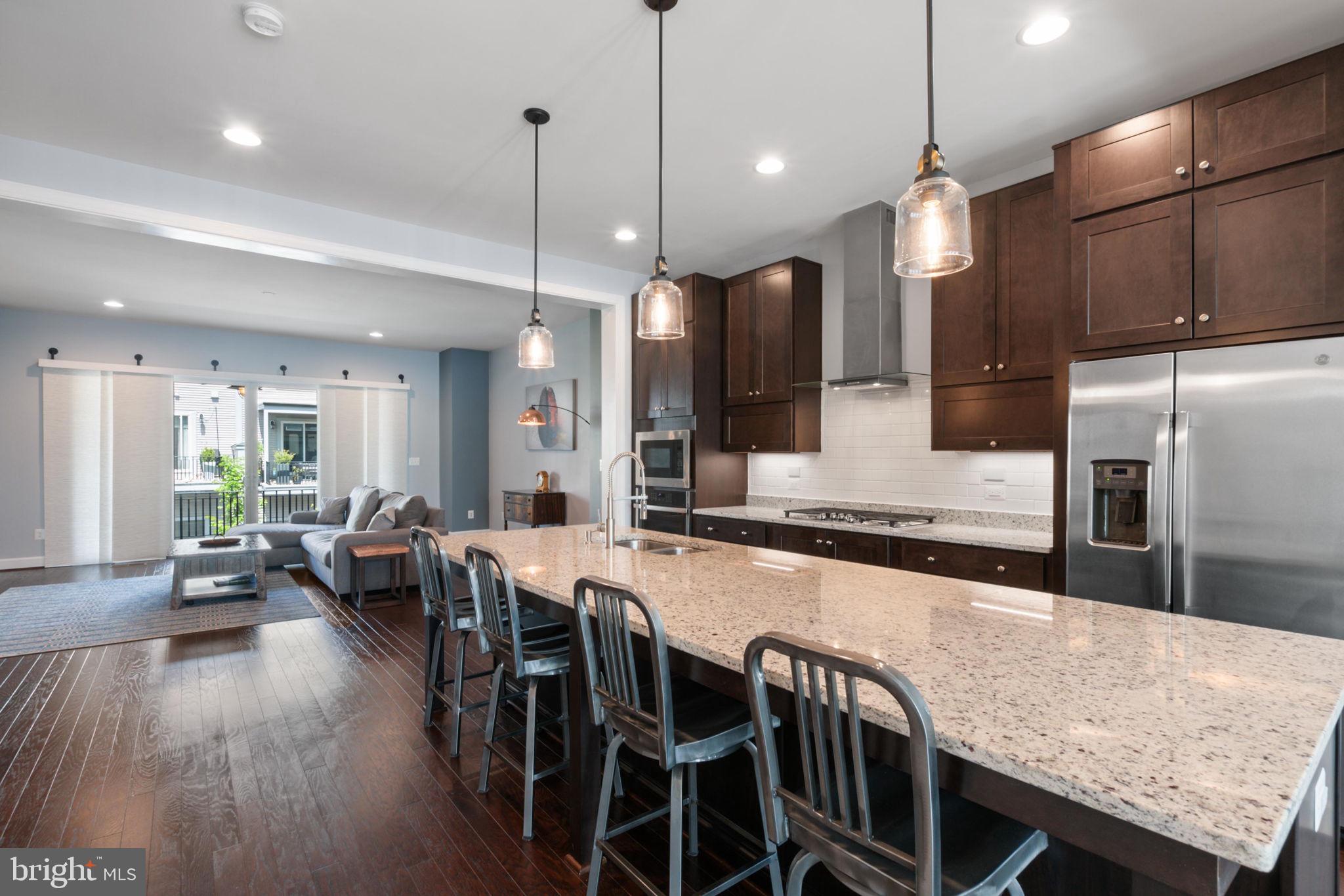 GARDEN DISTRICT AT BRAMBLETON TOWN CENTER - Residential