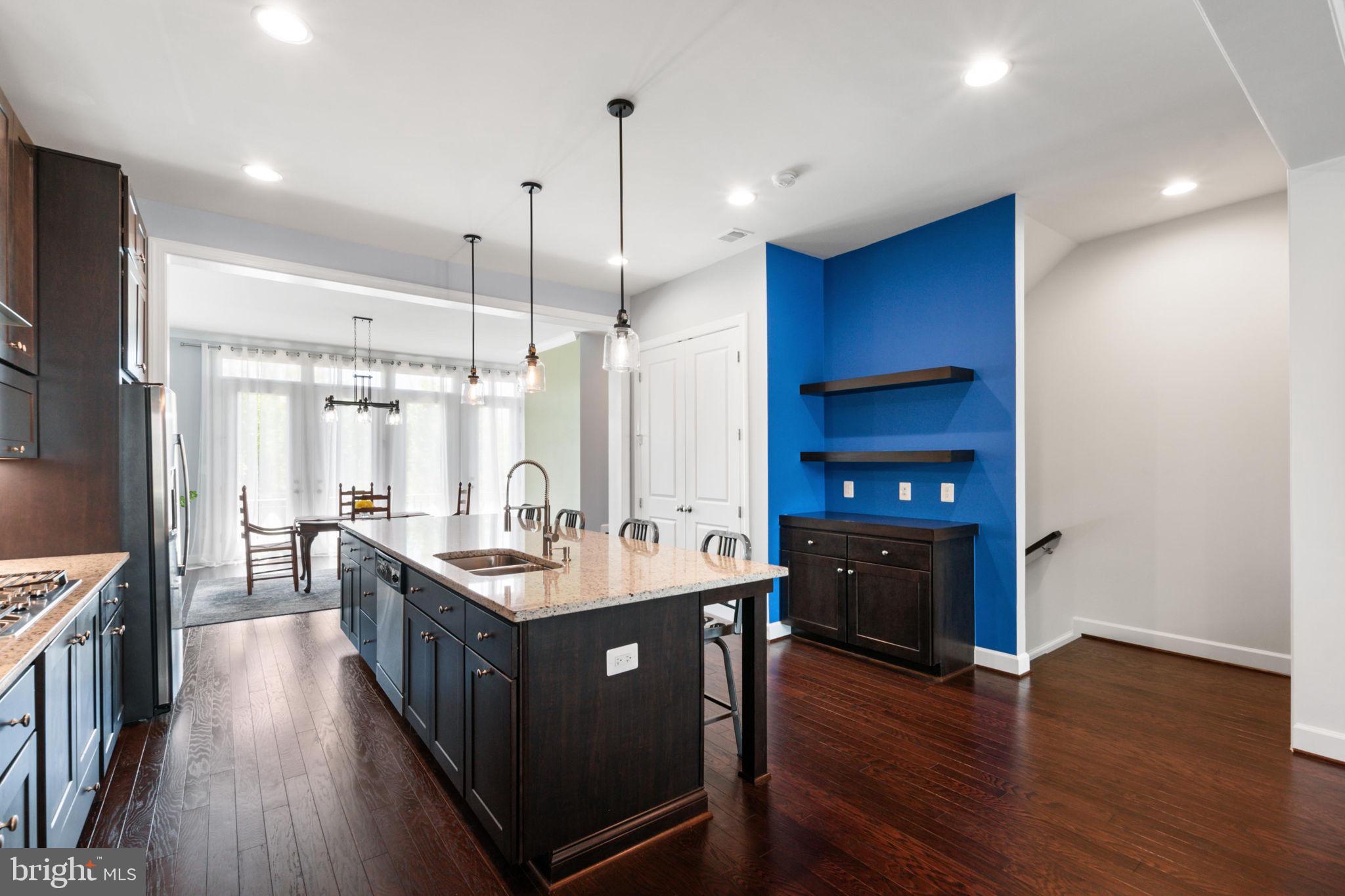 GARDEN DISTRICT AT BRAMBLETON TOWN CENTER - Residential